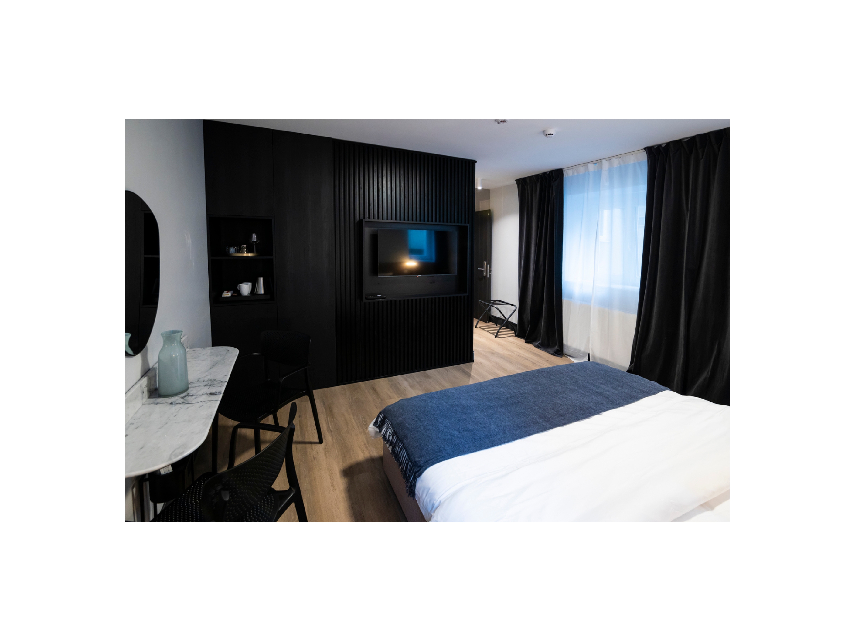 Double or Twin Deluxe King Bed