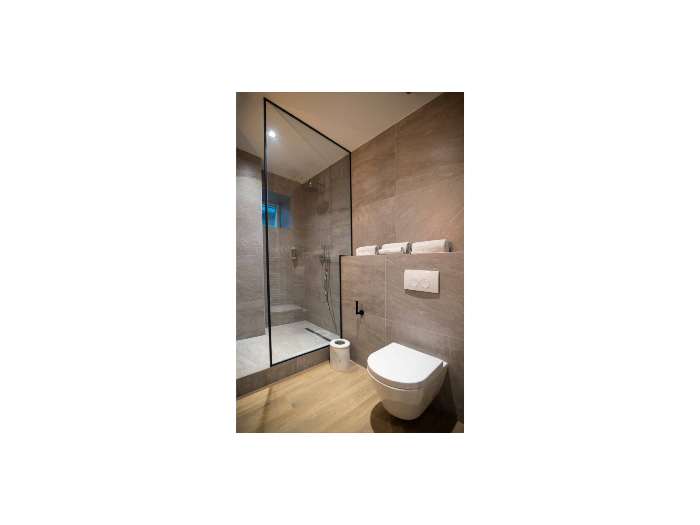 Double or Twin Deluxe King Bed