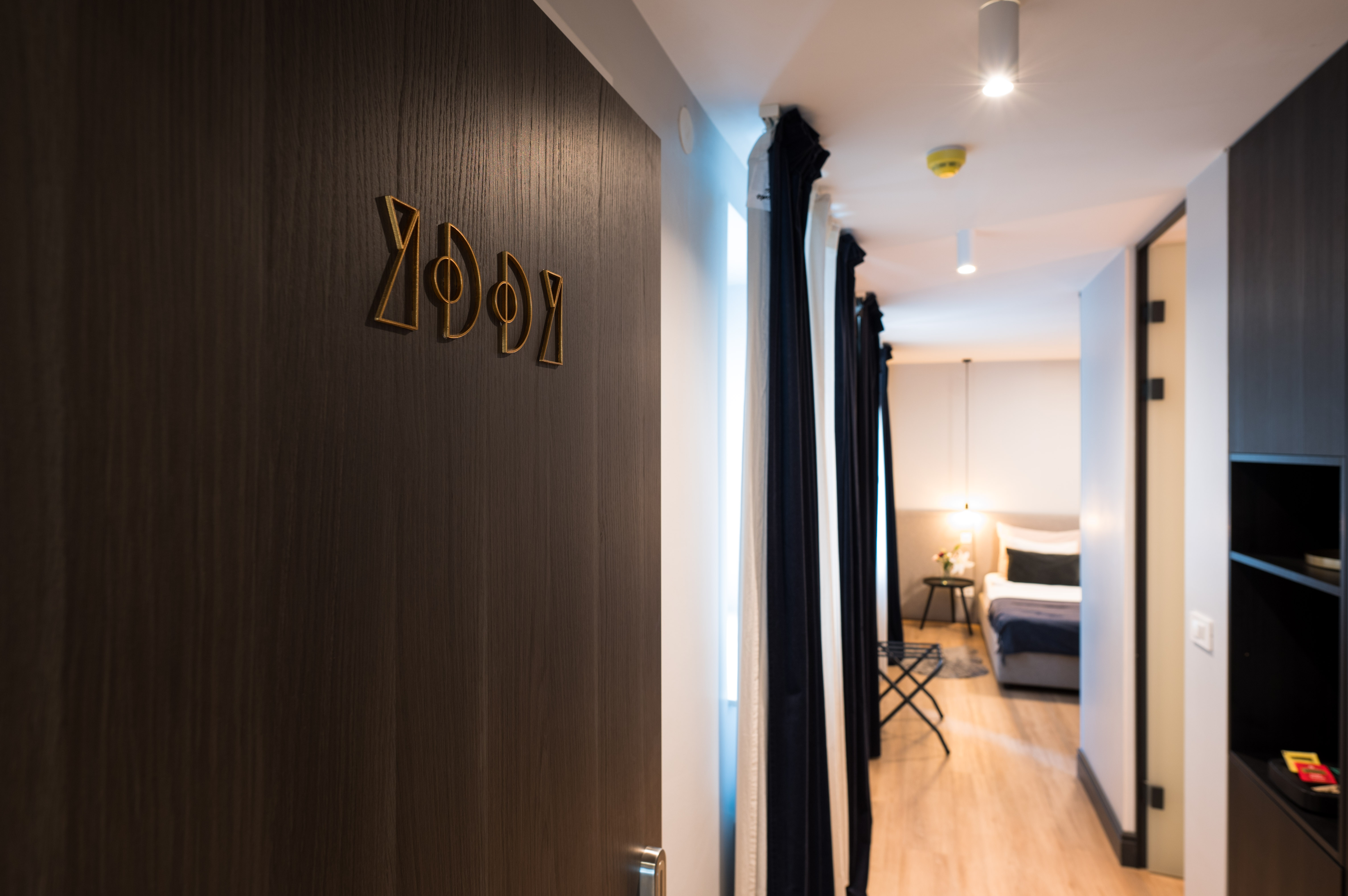 Double or Twin Deluxe King Bed