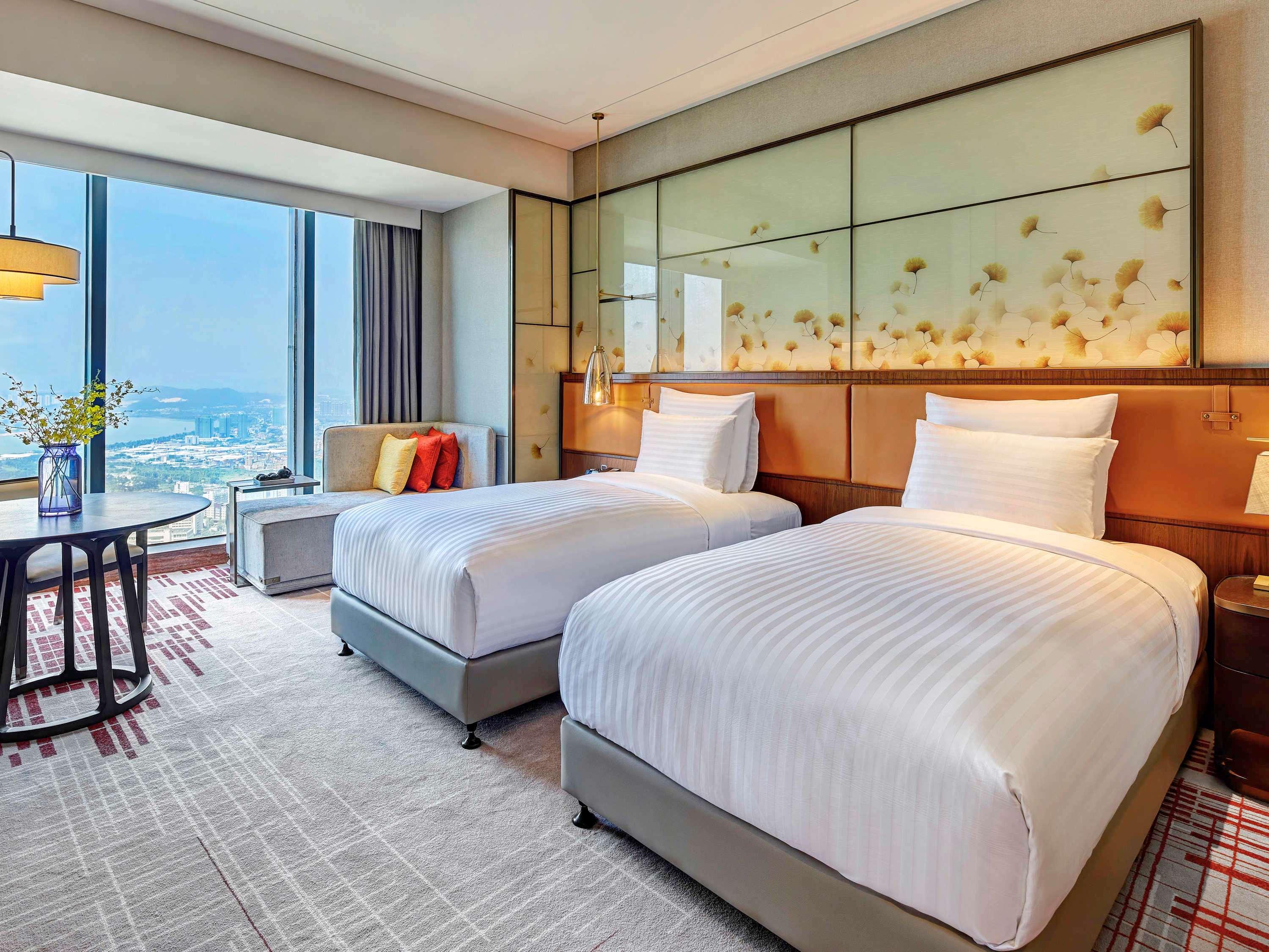 Twin Deluxe City View