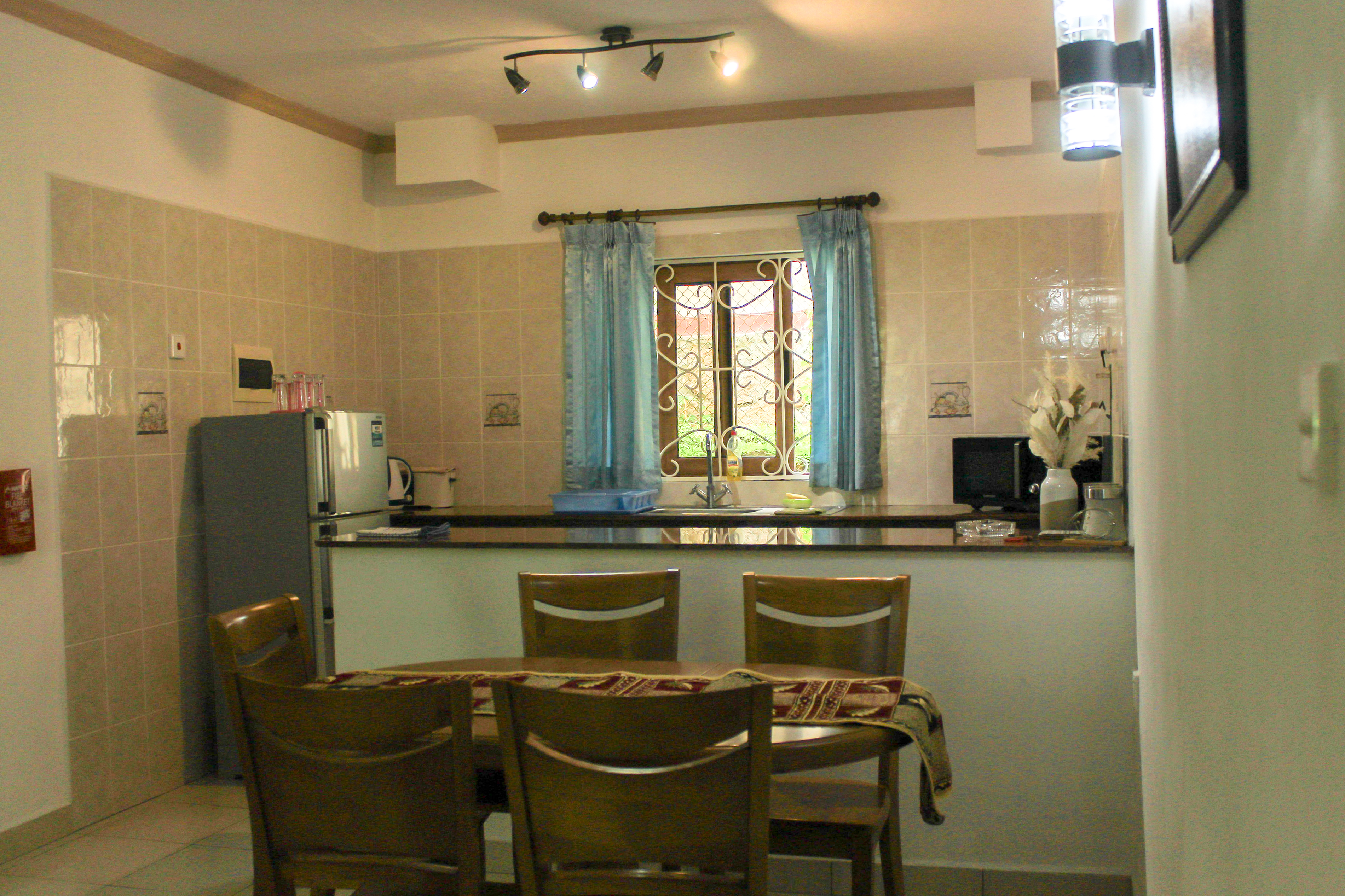 Family Room Deluxe King Bed