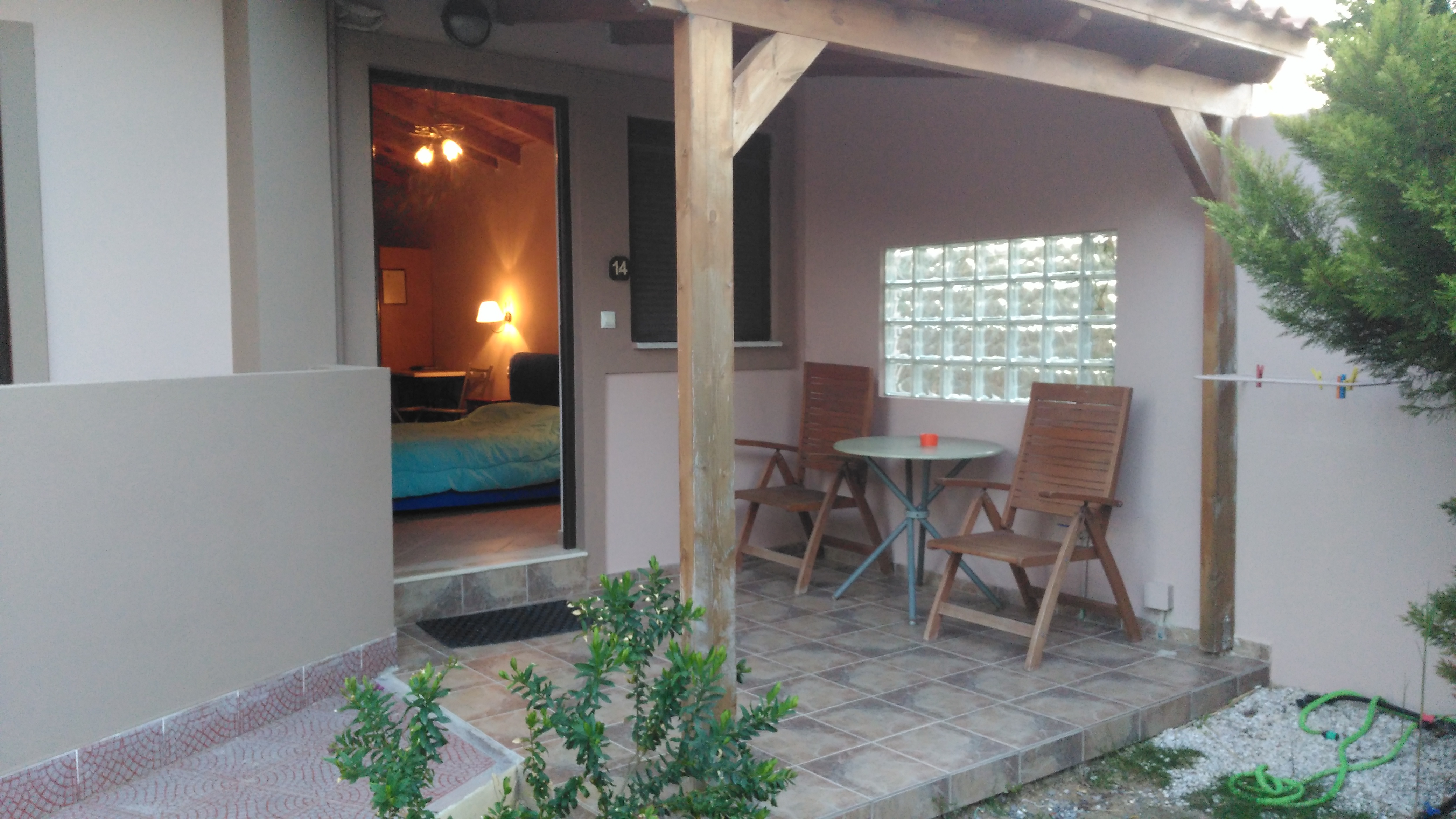 Bungalow Garden View