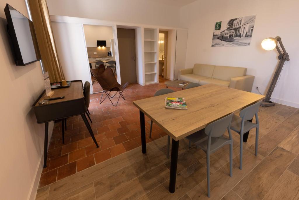 Apartment One Bedroom One Bathroom