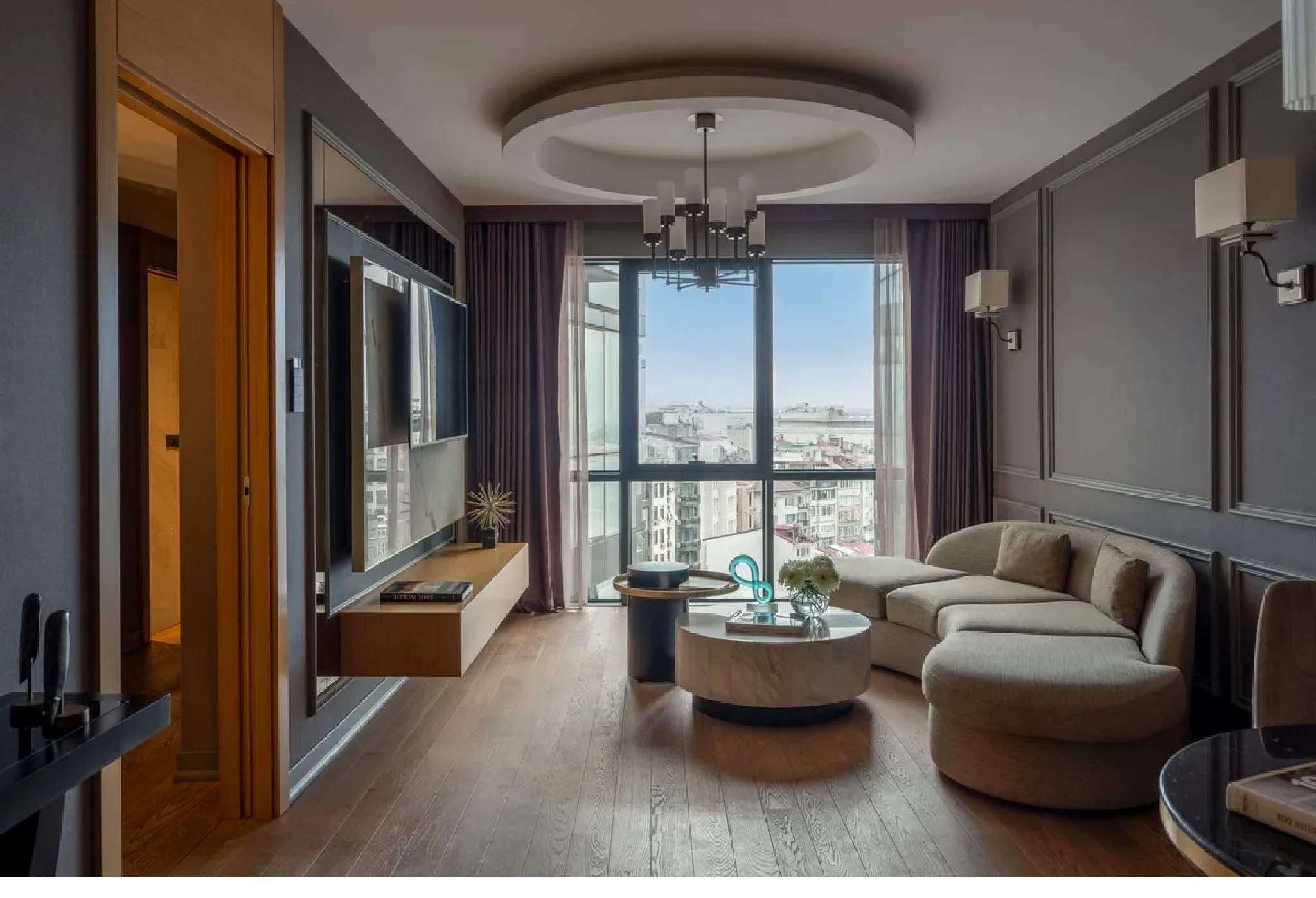 Junior Suite King Size Bed