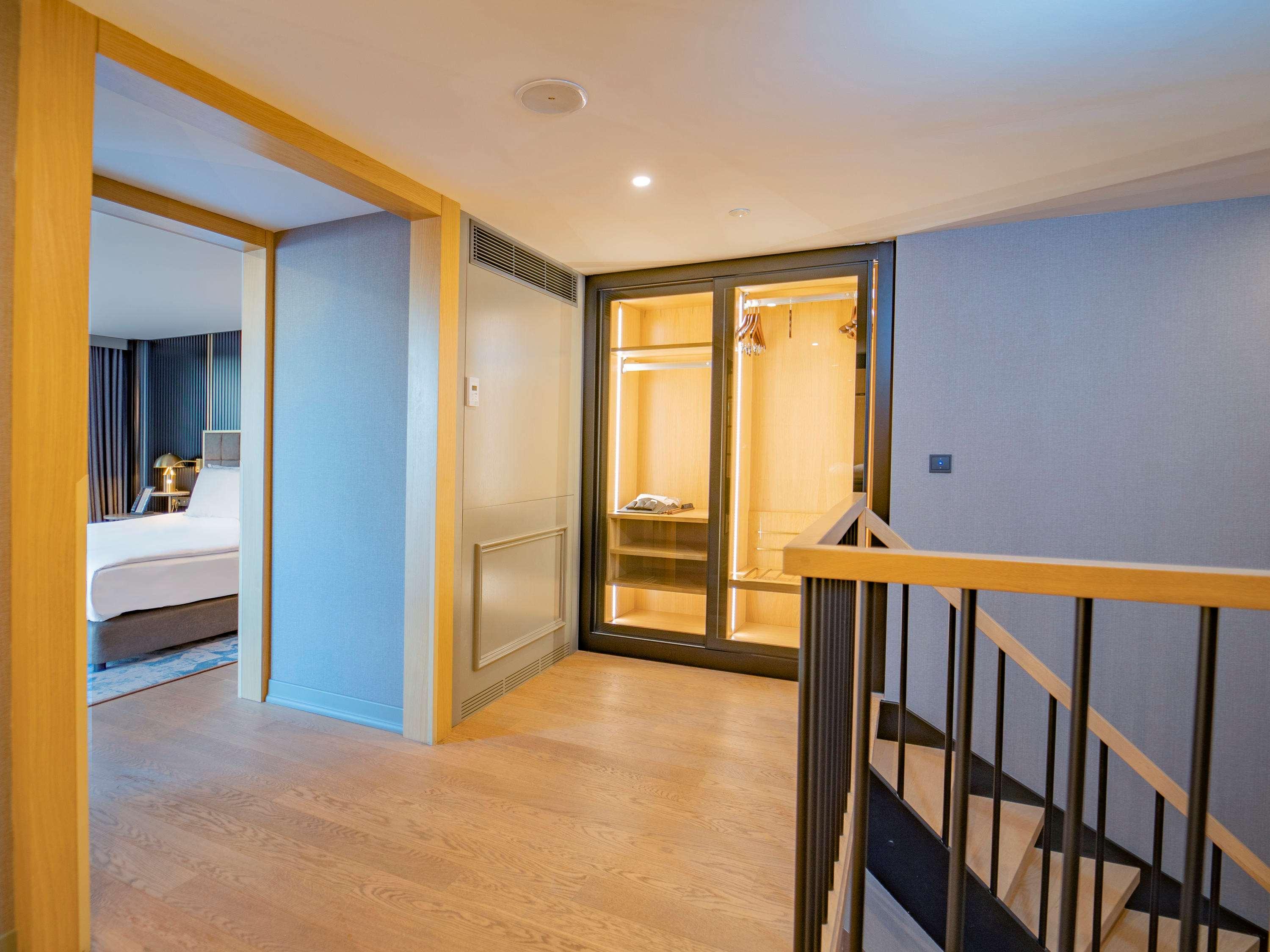 Suite Duplex with Views