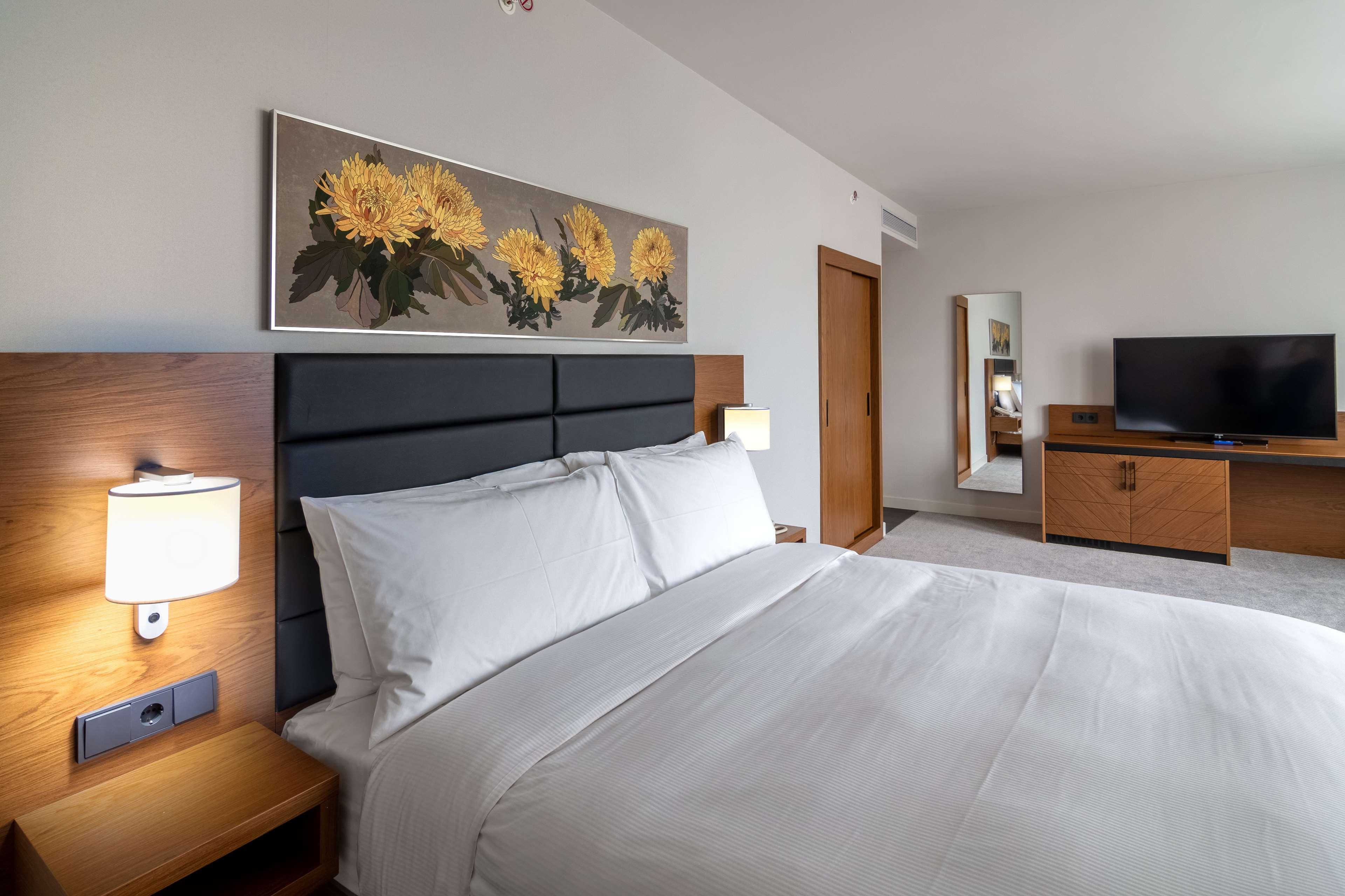 Junior Suite King Size Bed