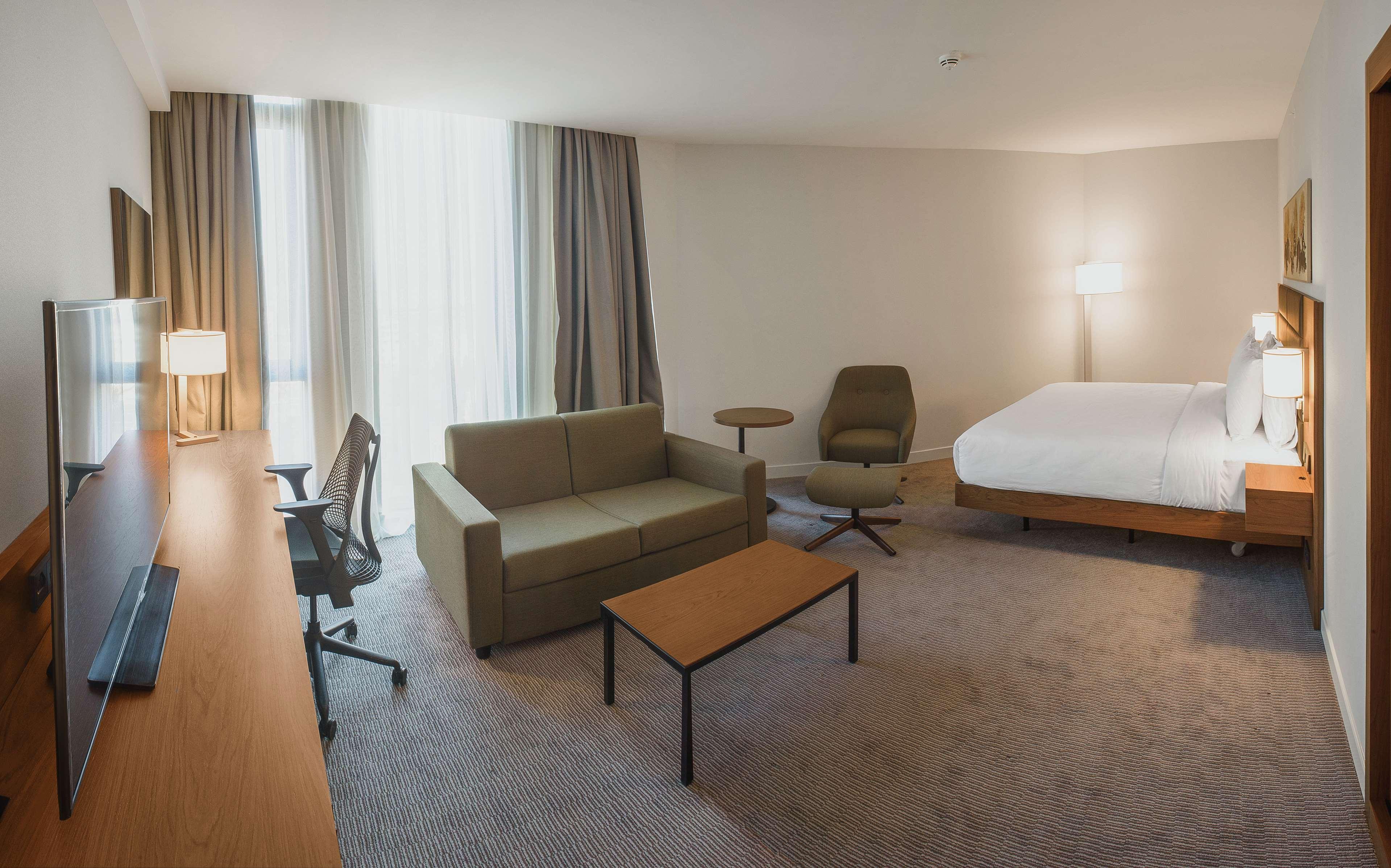 Junior Suite King Size Bed