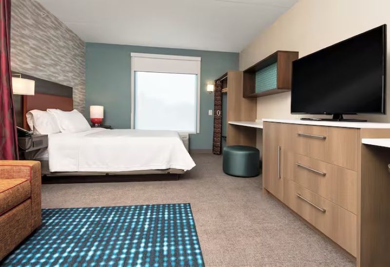 Studio Queen Size Bed