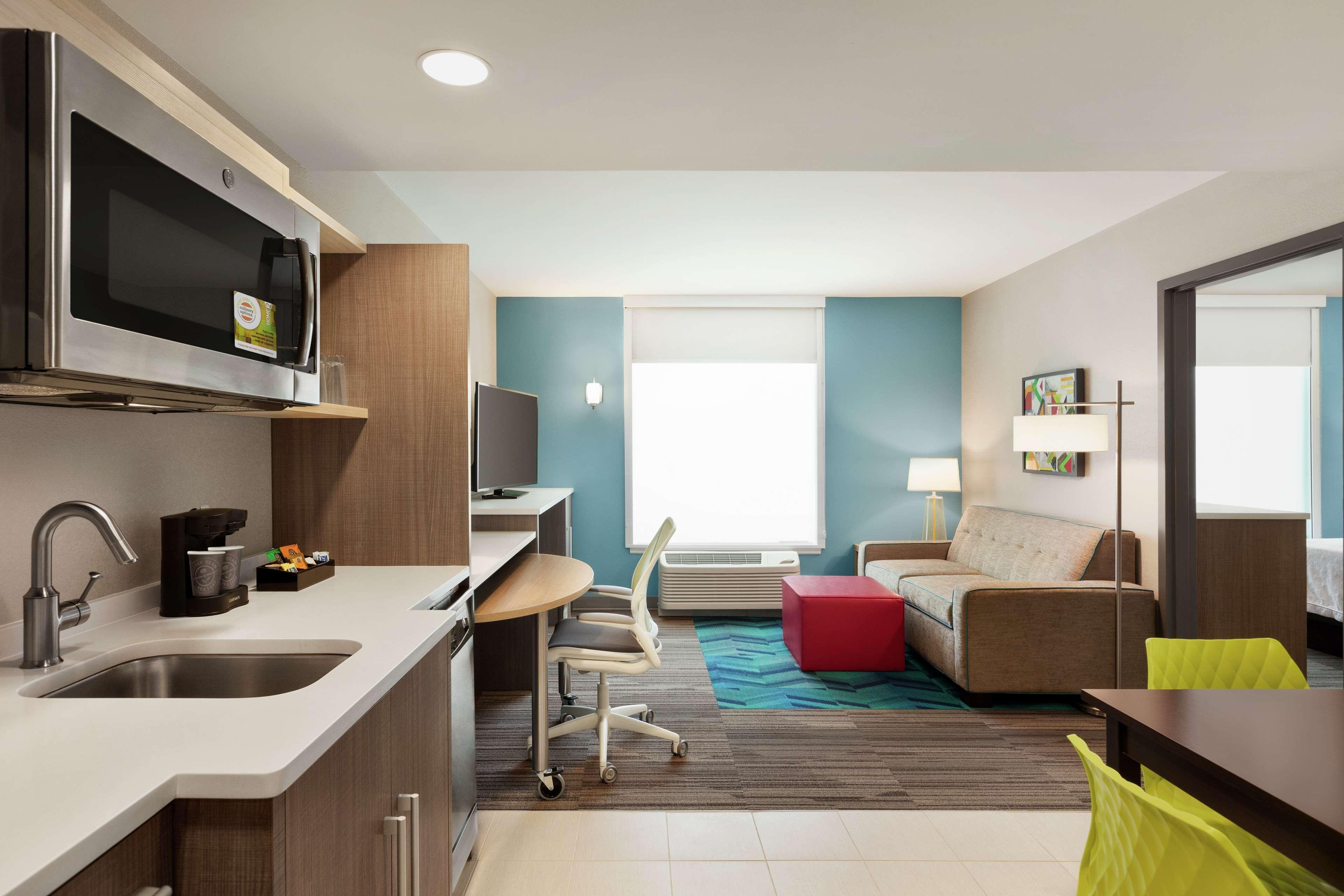 Suite Queen Size Bed