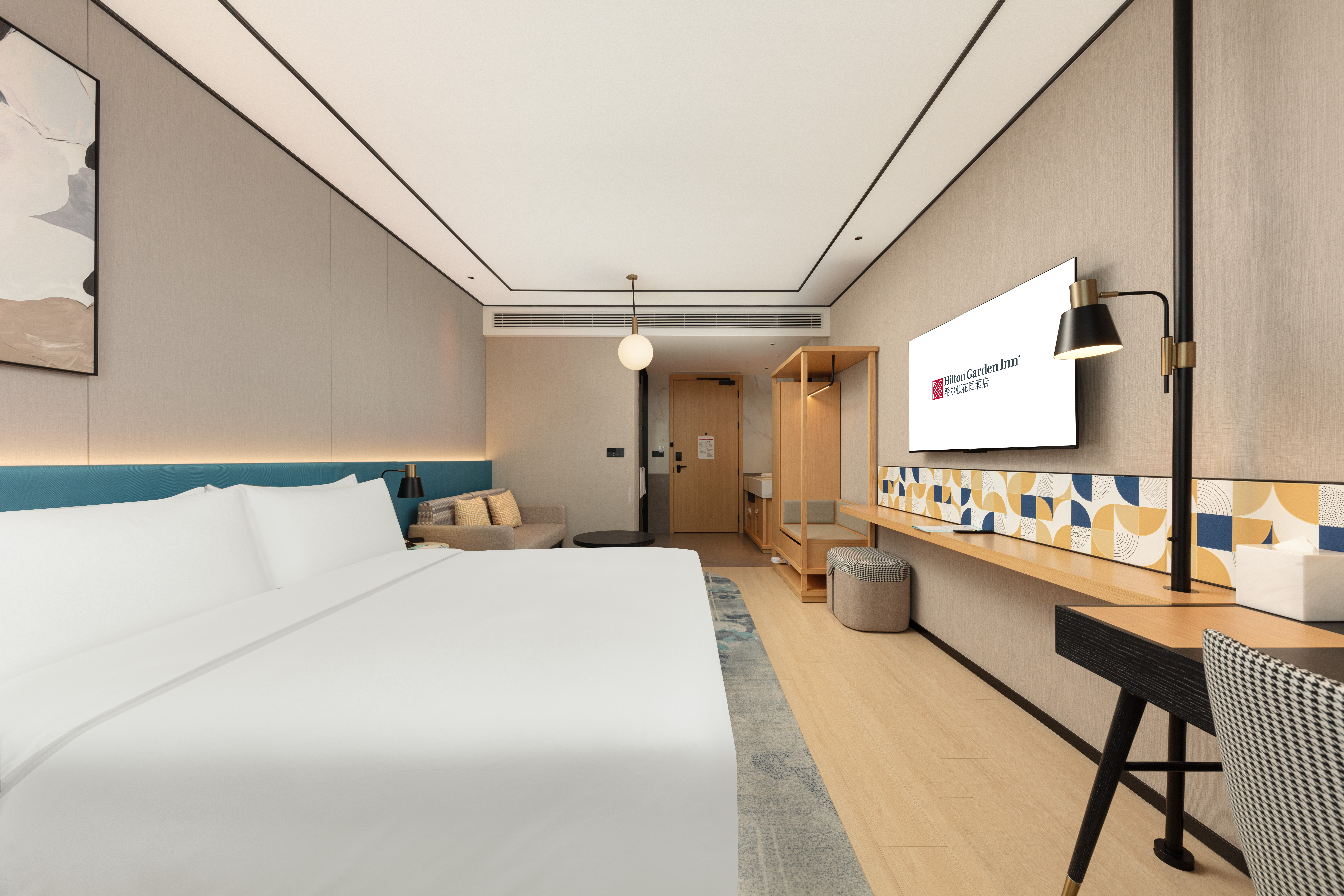 Double or Twin Guest Room King Bed