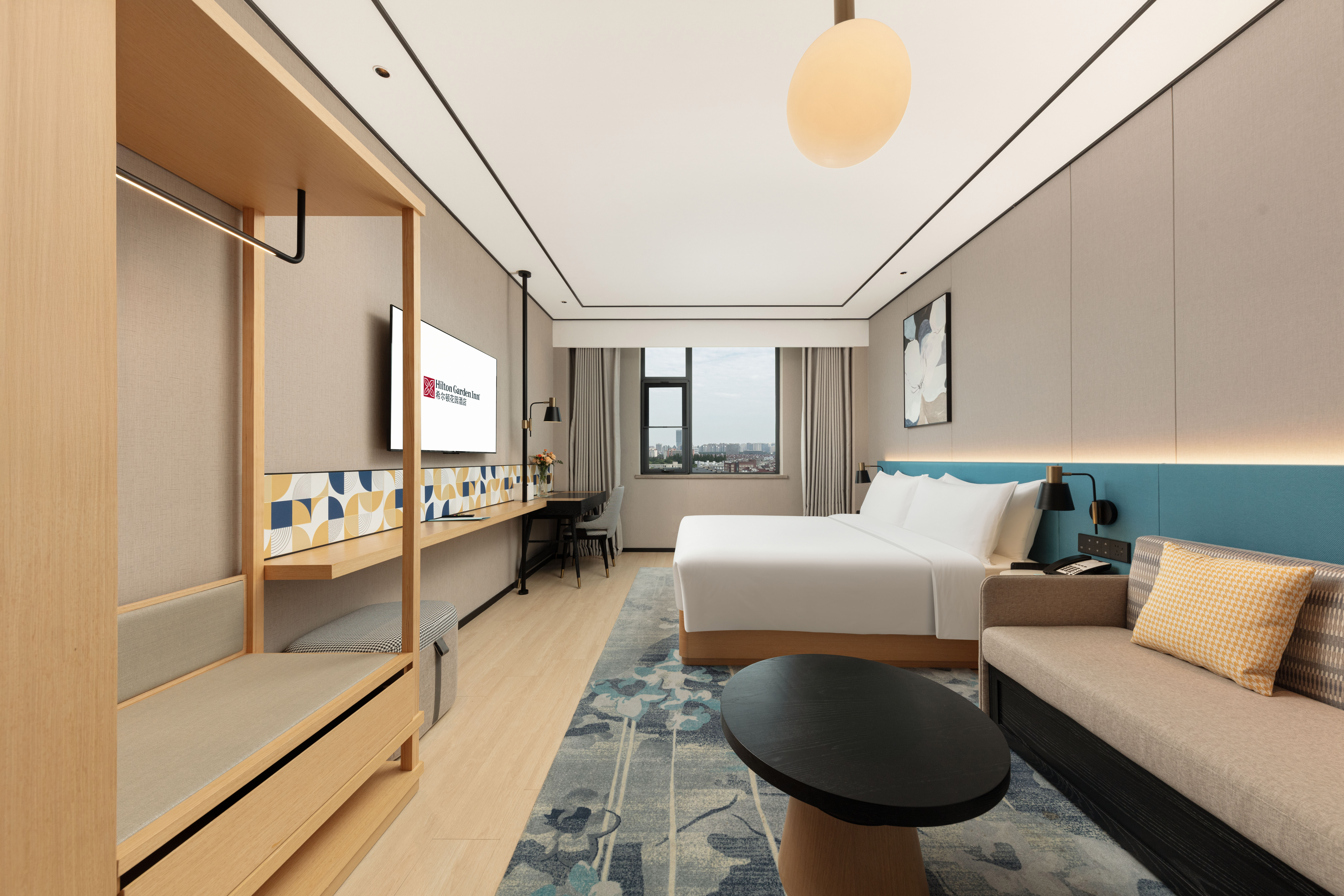 Double or Twin Guest Room King Bed