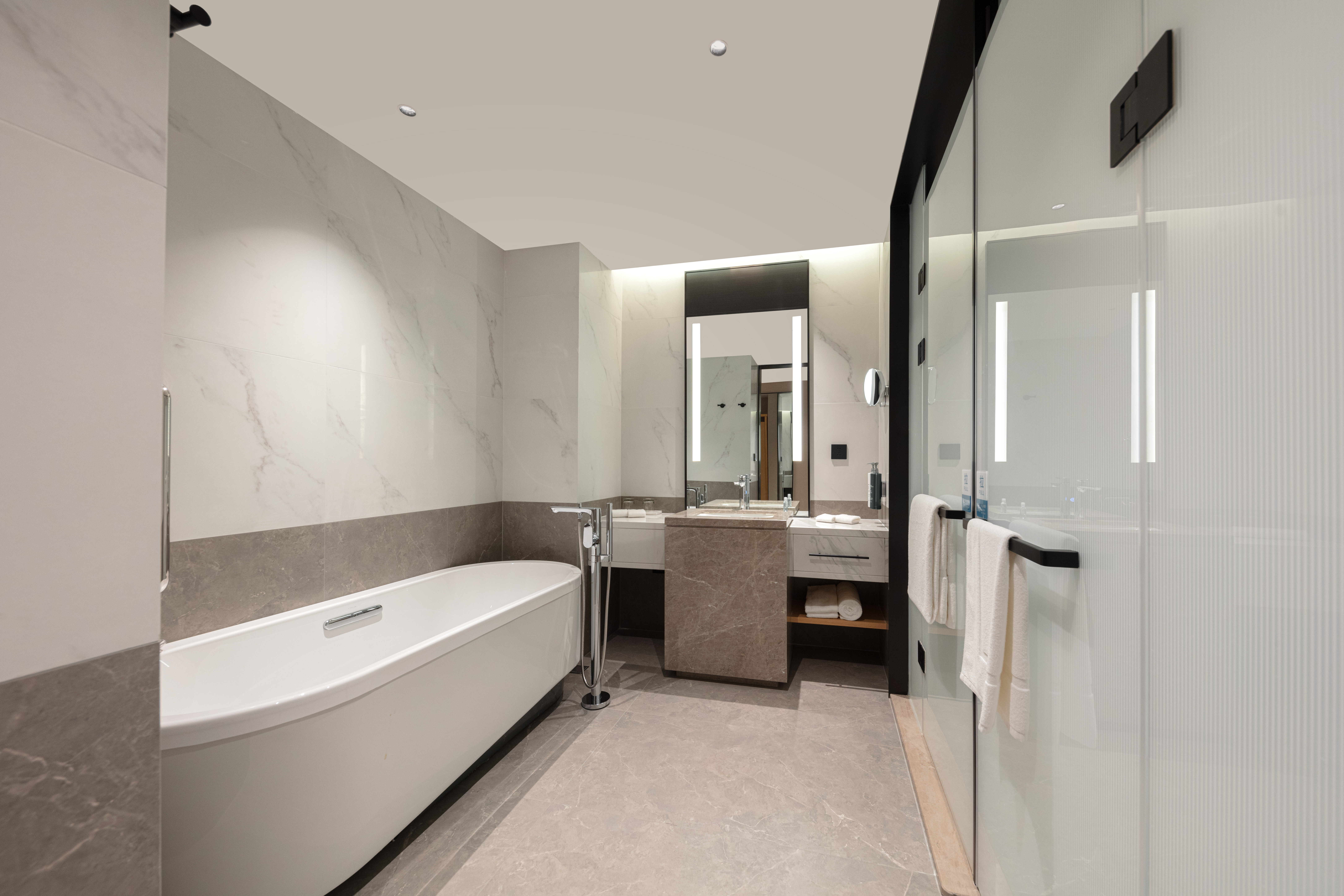 Double or Twin Deluxe King Bed