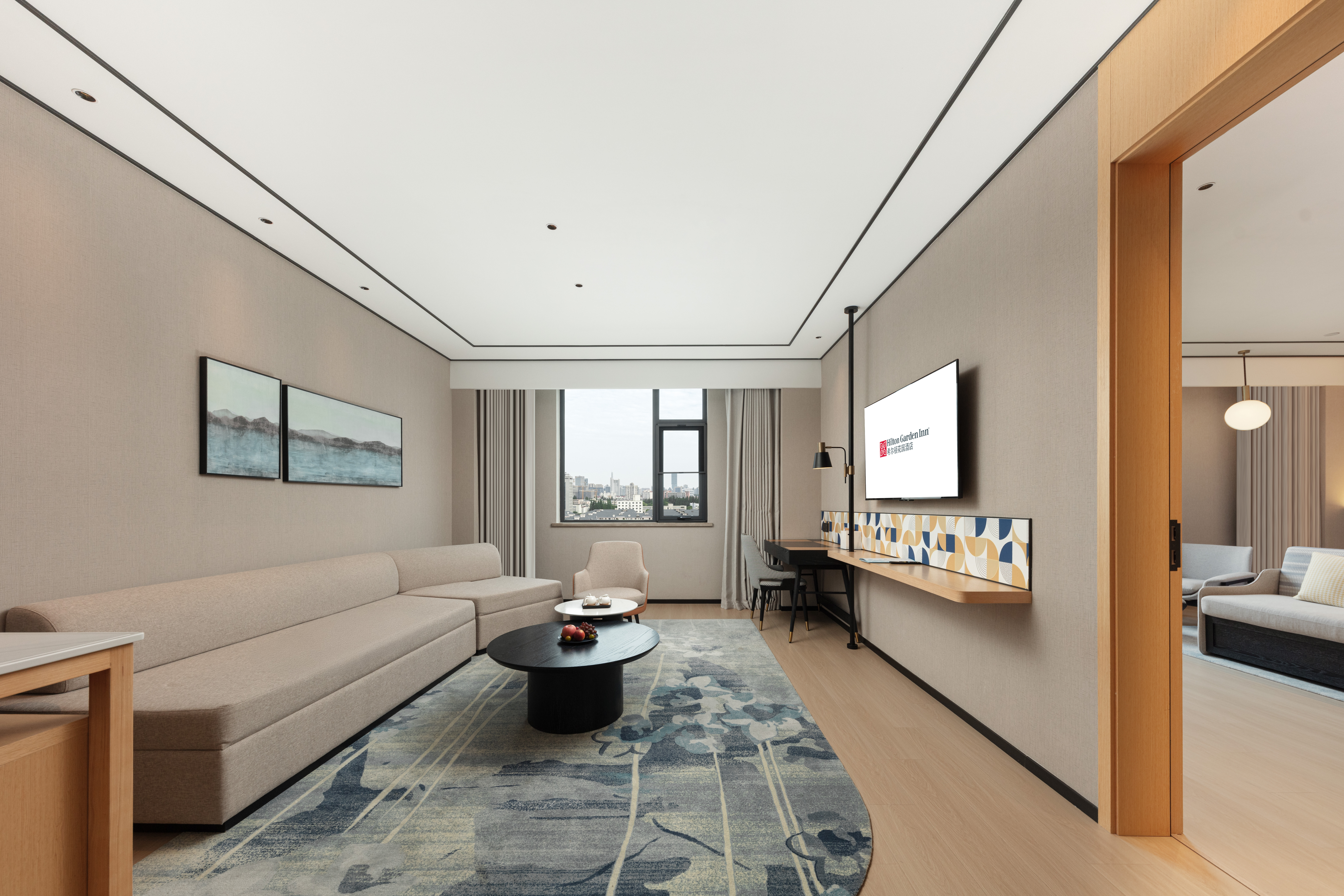 Suite Deluxe King Bed