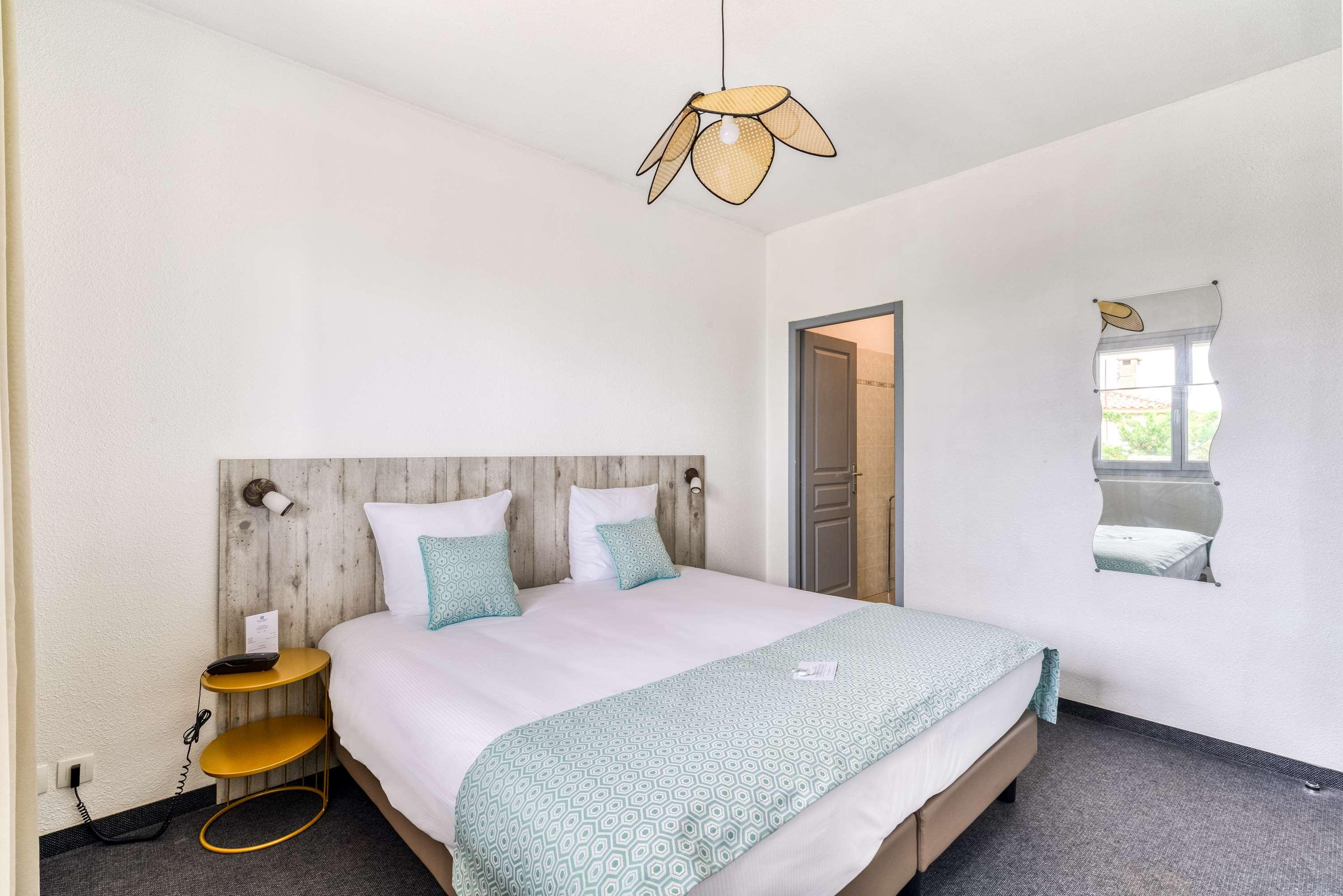 Family Room Capacity 5