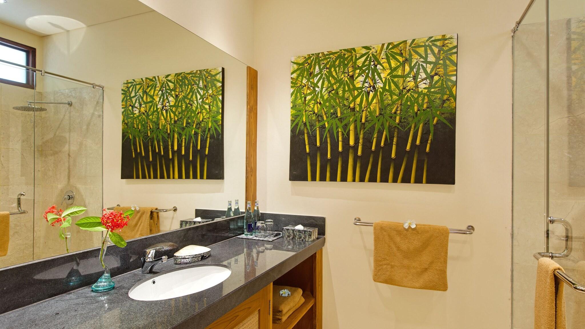 Double Ocean View Queen Bed