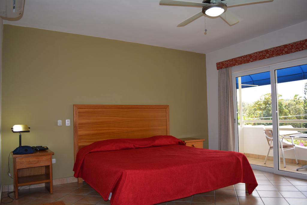 Double Deluxe King Bed