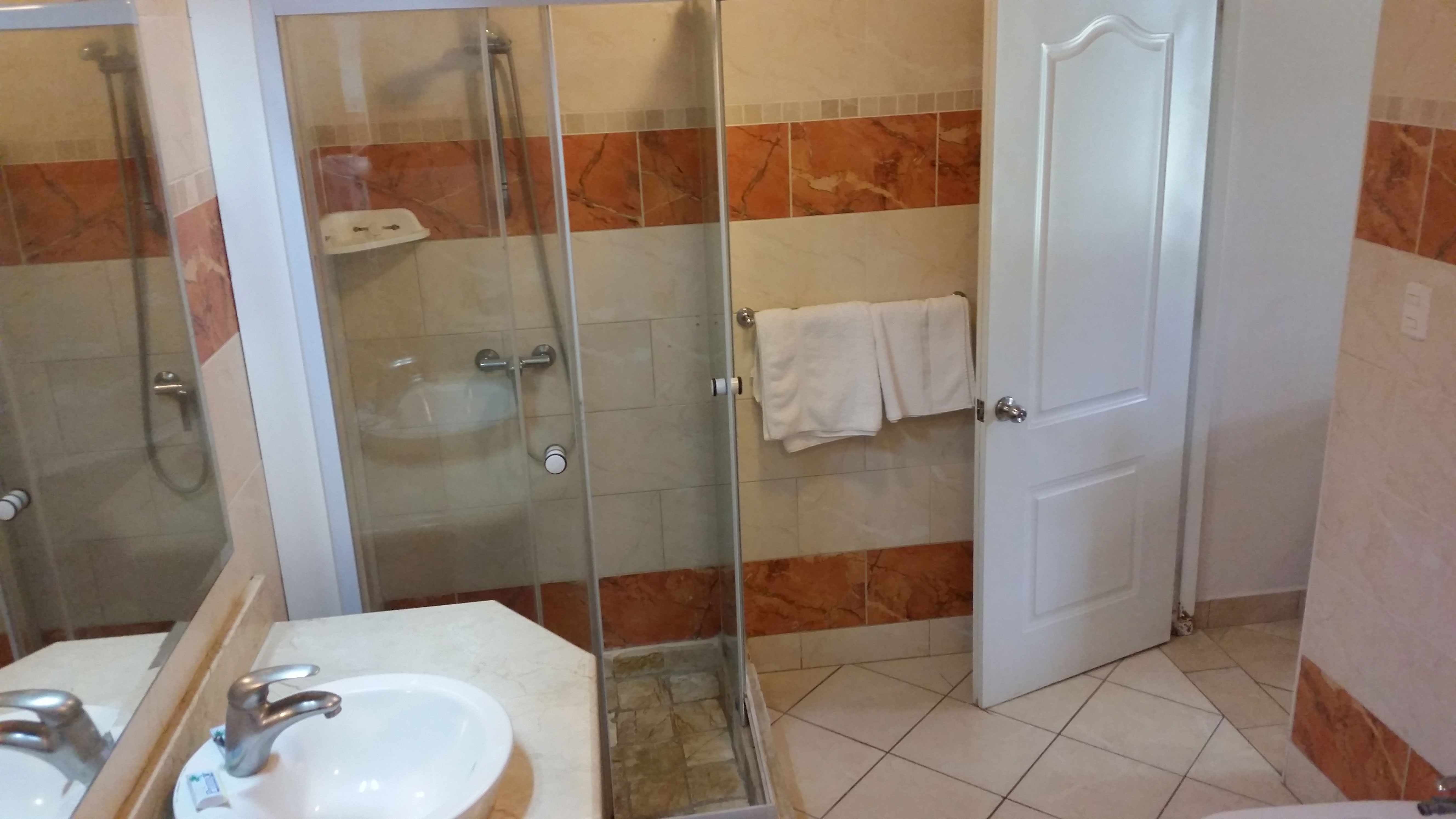 Double Deluxe King Bed