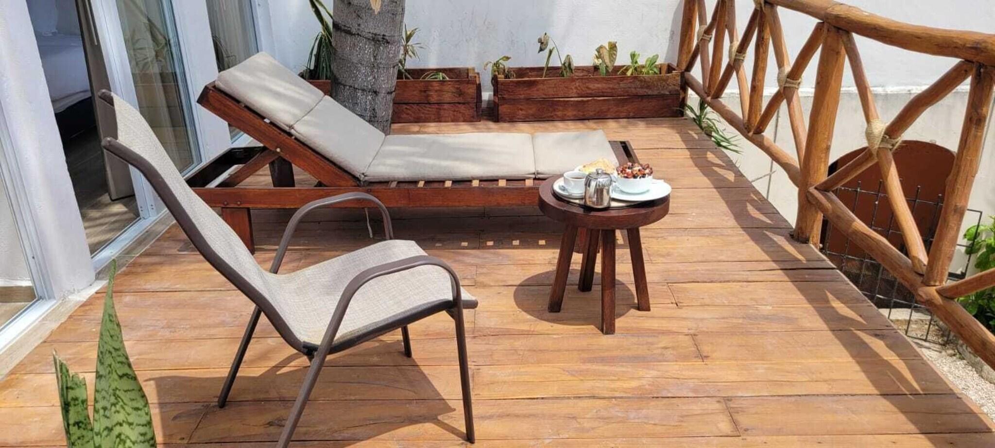 Double Queen Size Bed