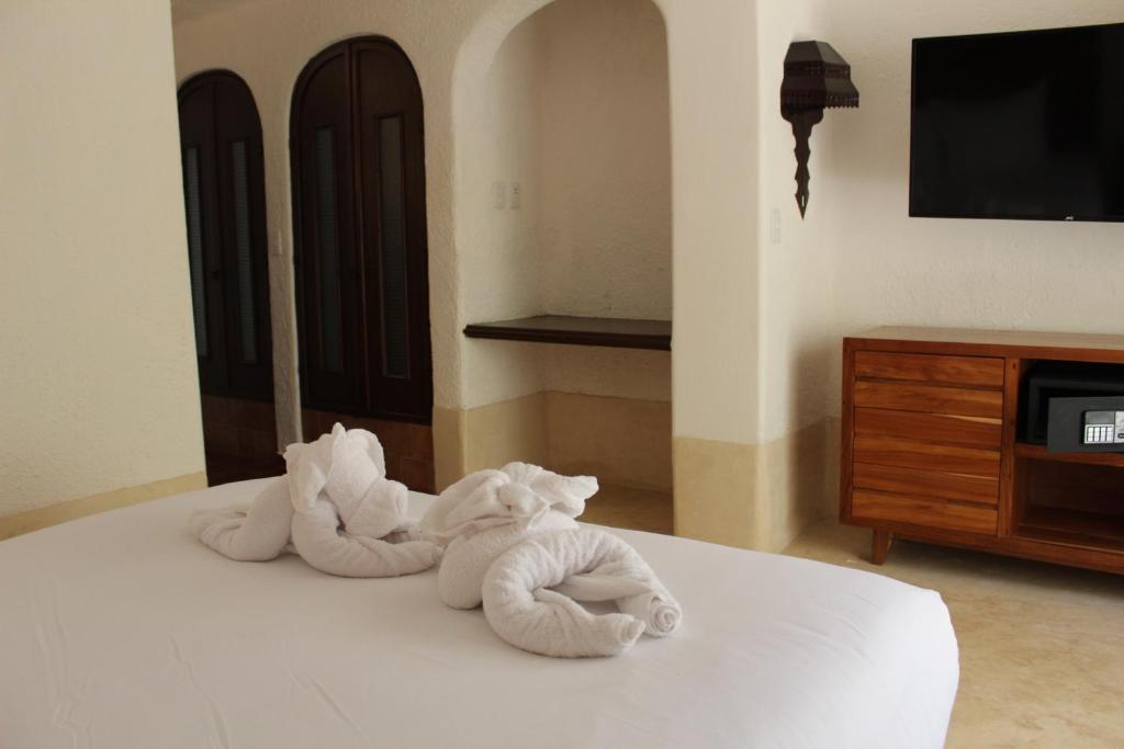 Double Deluxe Queen Bed