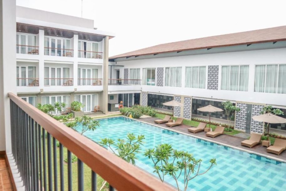 Room Deluxe Pool View