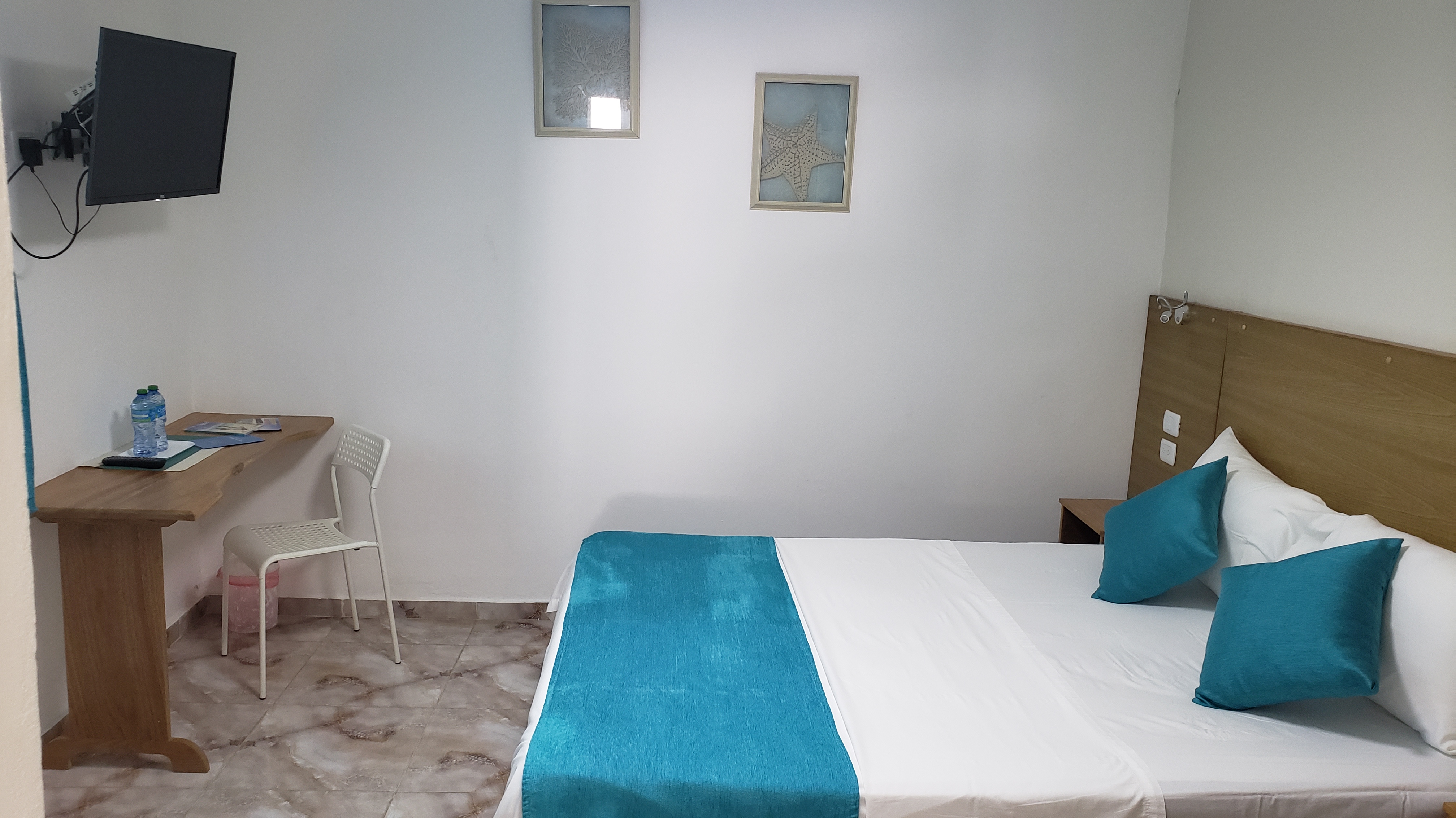 Double Deluxe One Bed