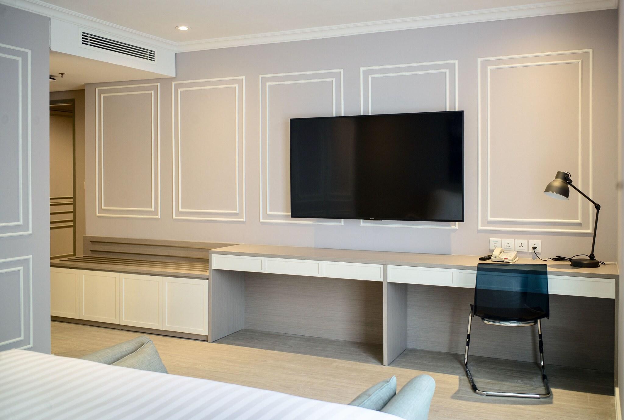 Double King Size Bed