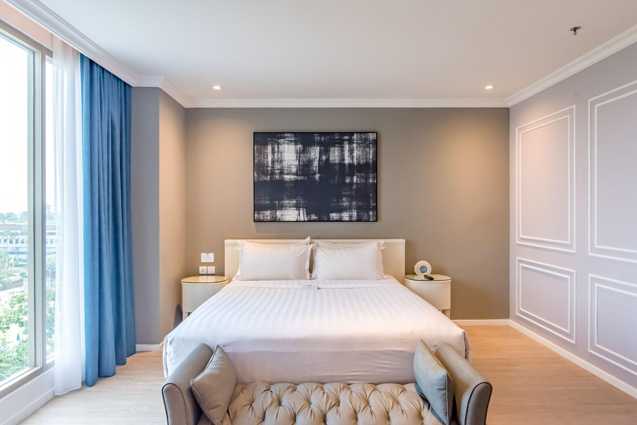 Double King Size Bed