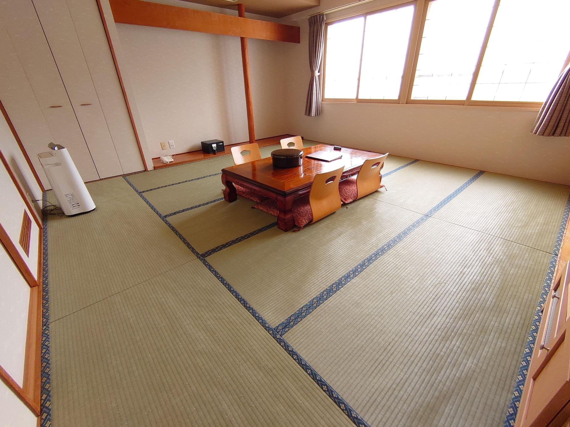 Quadruple Non Smoking