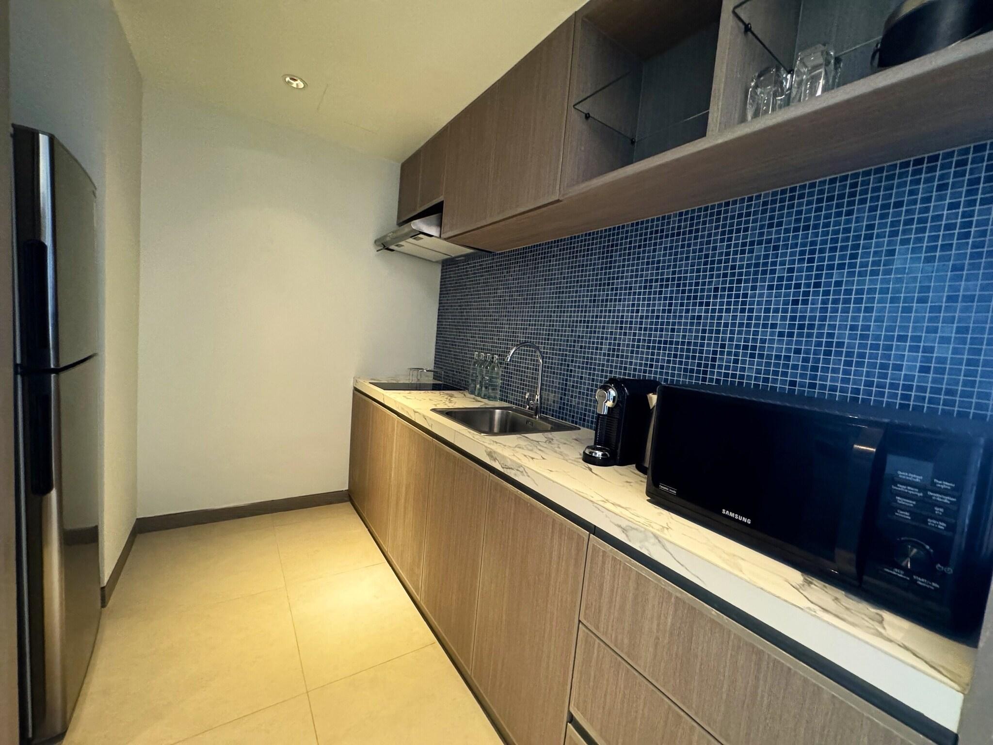 Family Room King Size Bed