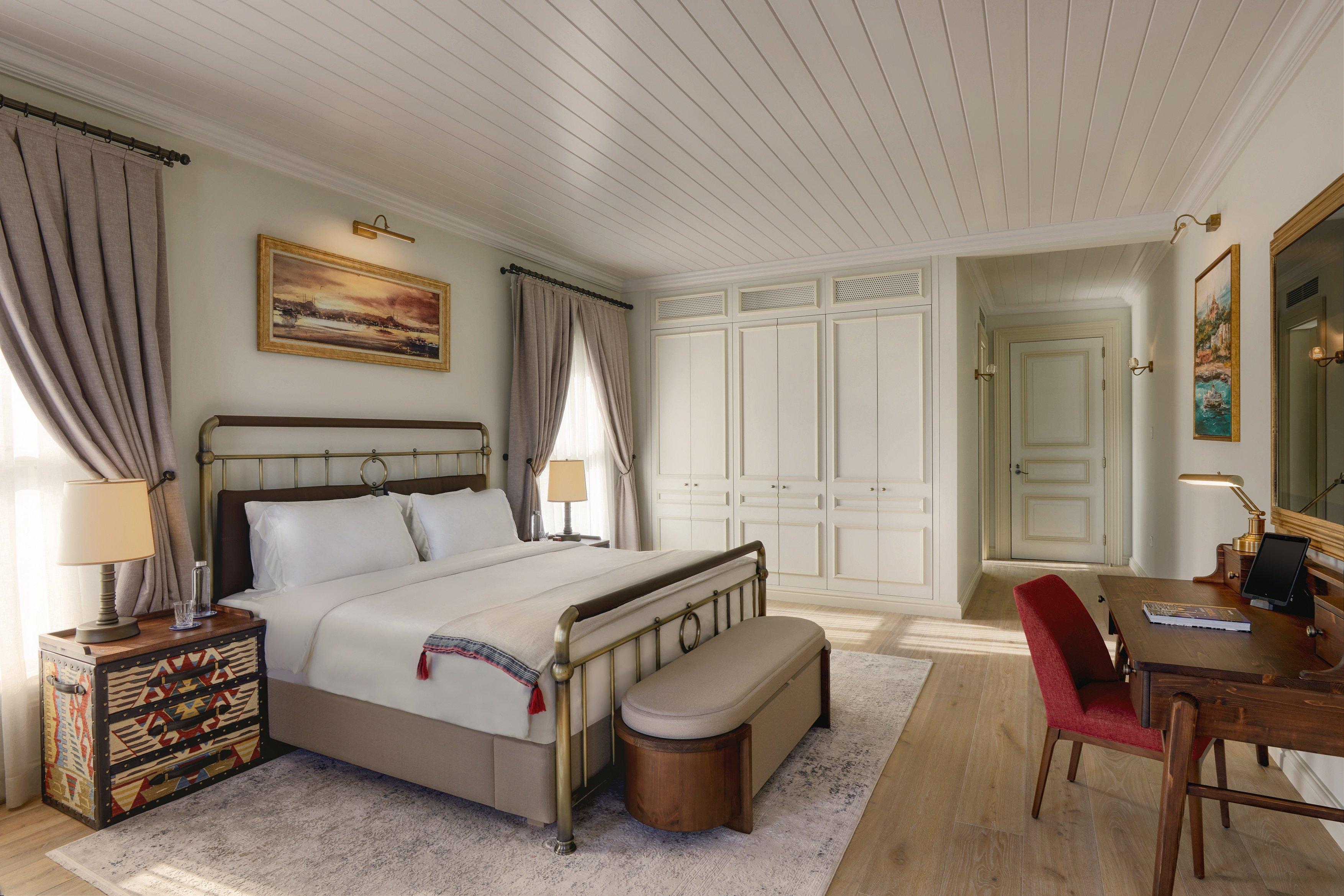 Double Deluxe King Bed