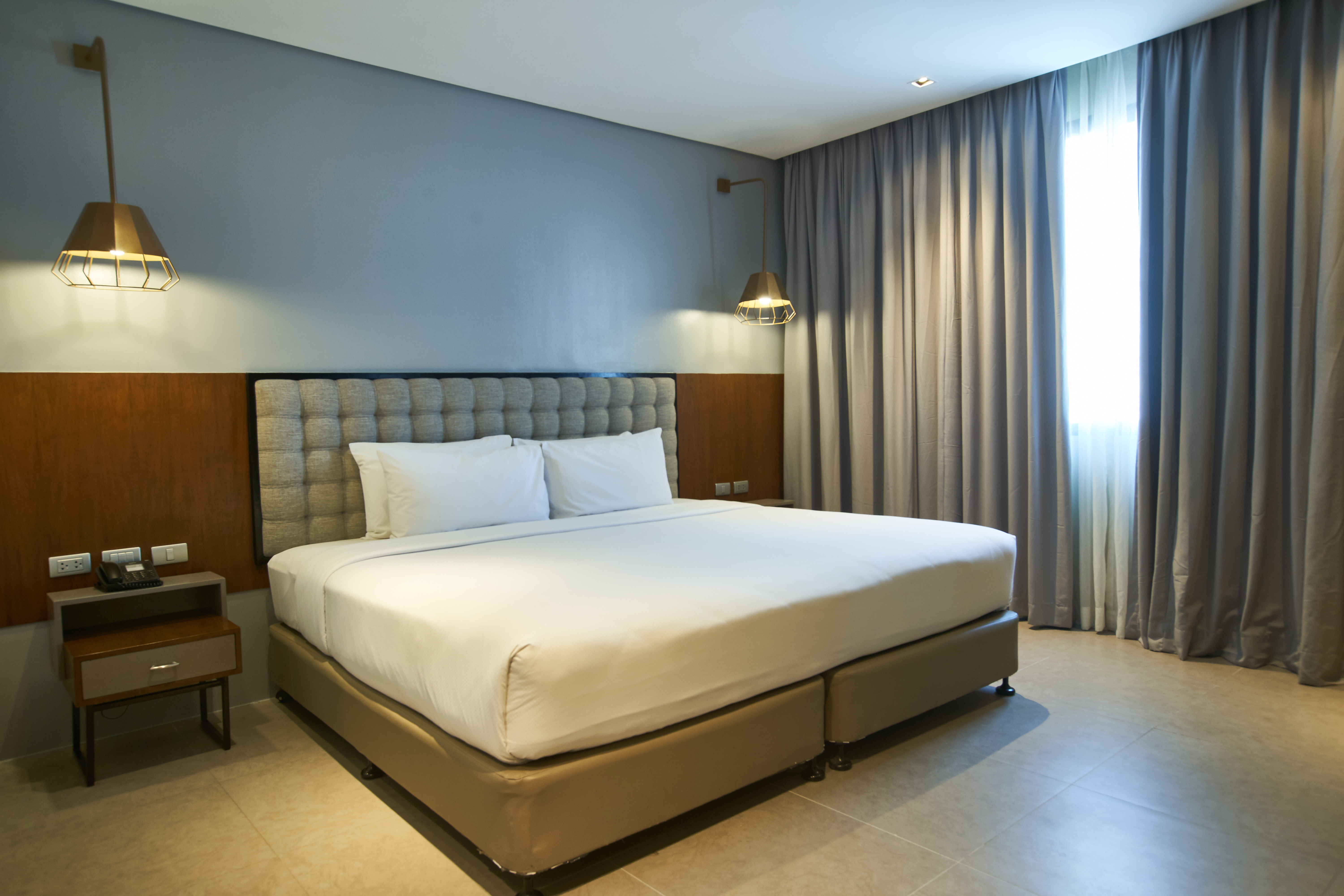 Double Deluxe King Bed