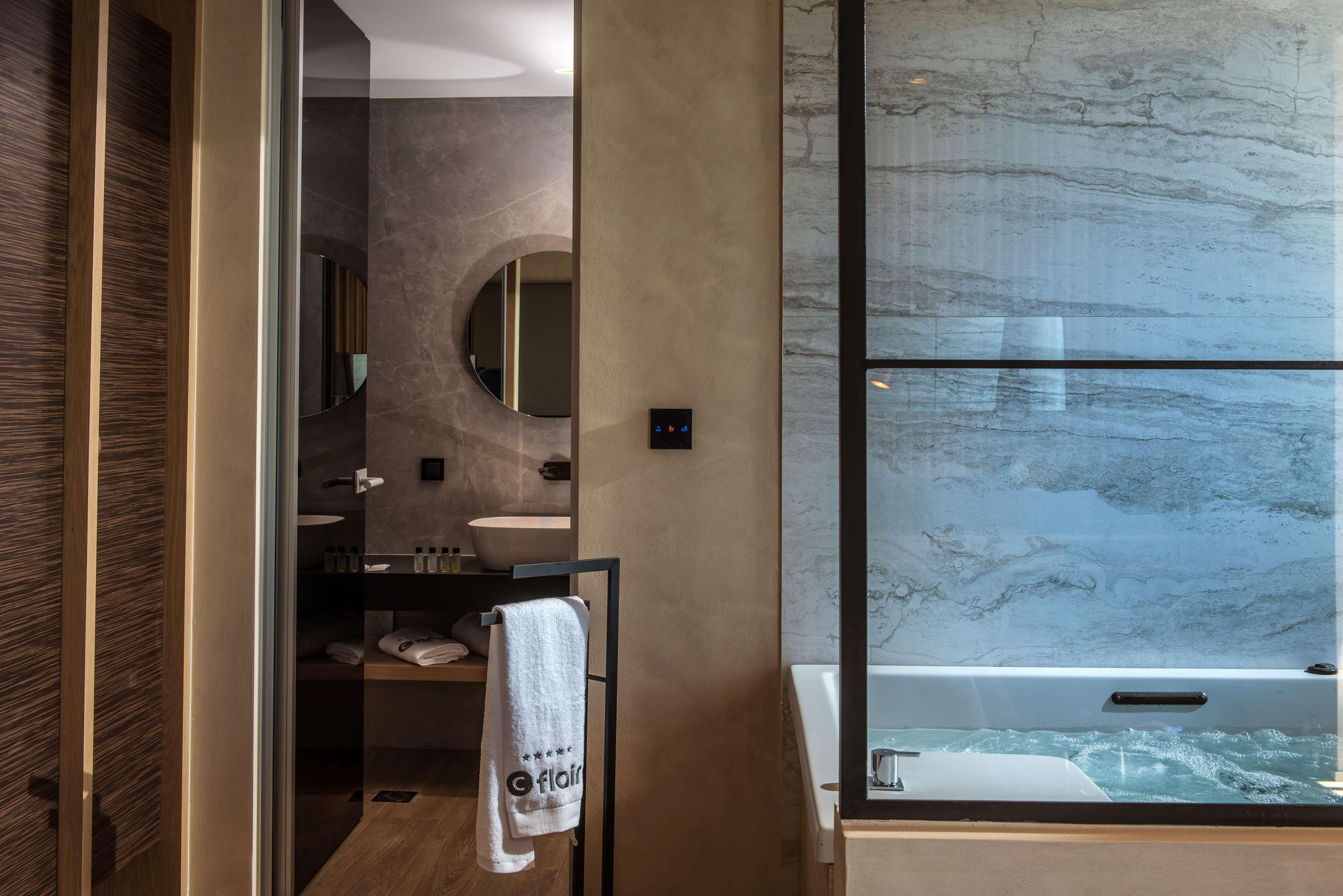 Junior Suite King Size Bed