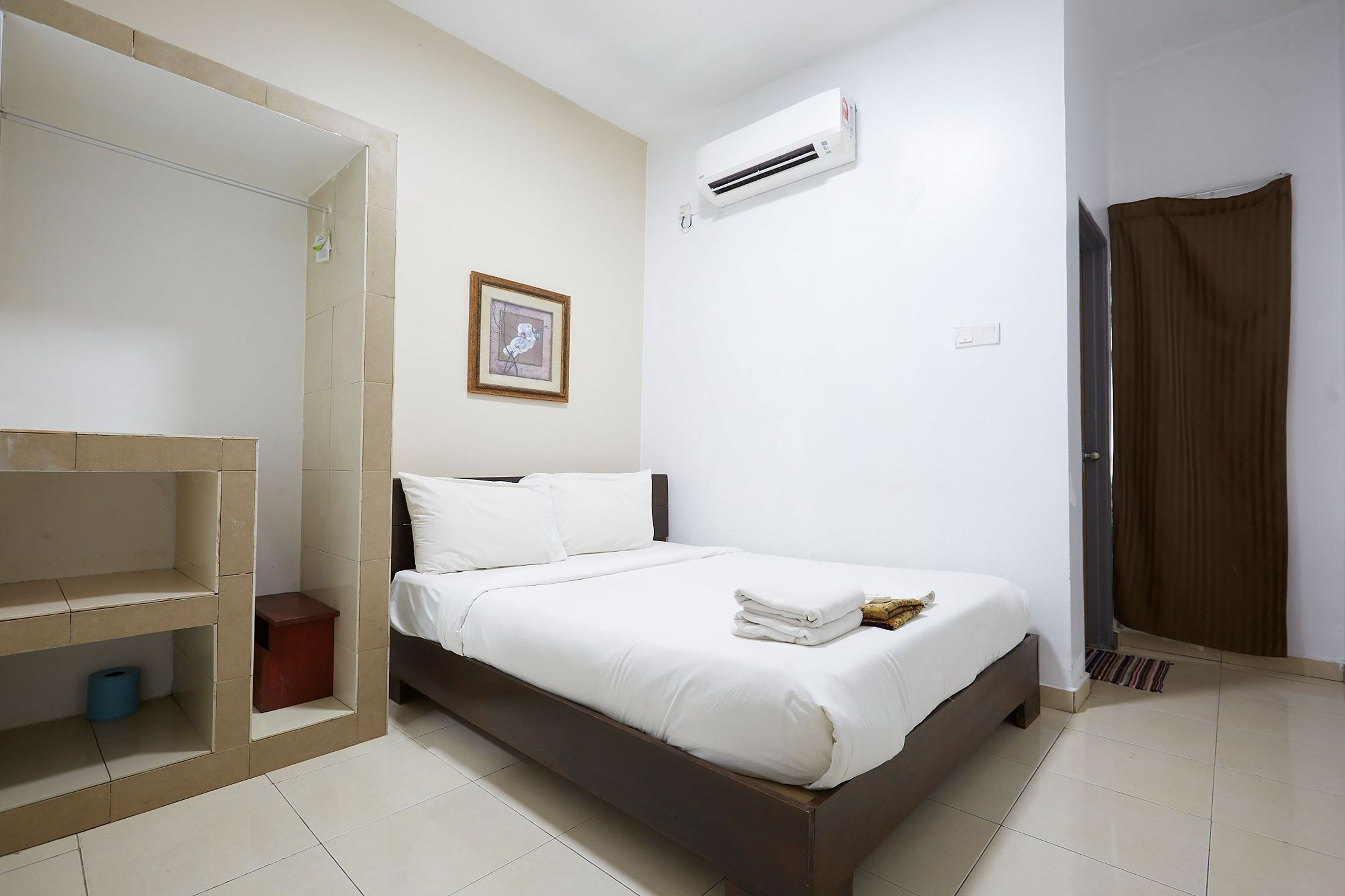 Double Deluxe Queen Bed