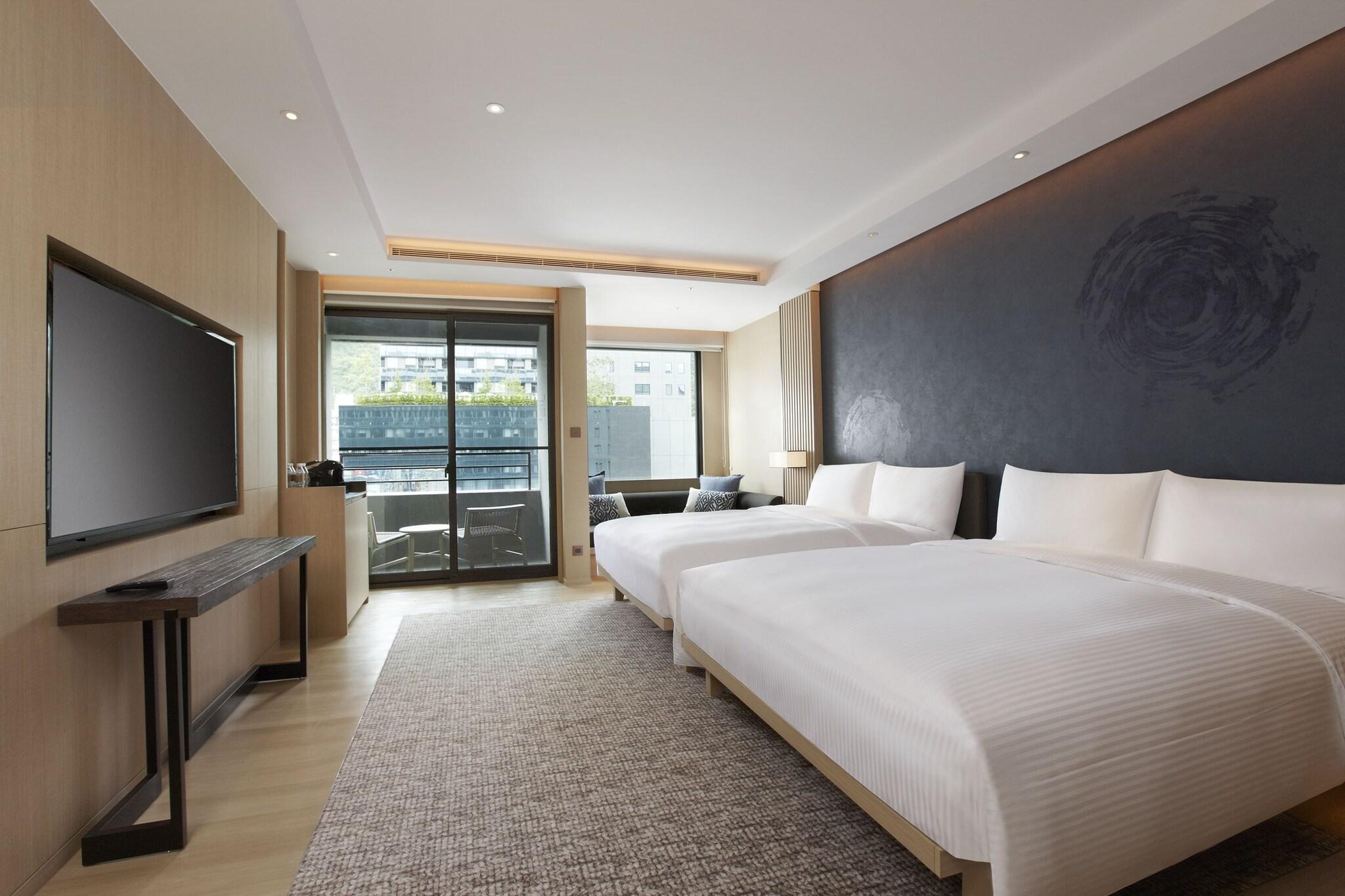 Family Room Two Queen Beds