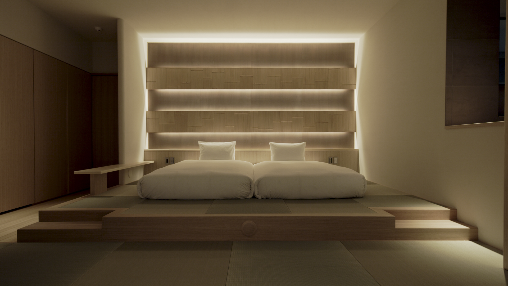 Suite Deluxe King Bed