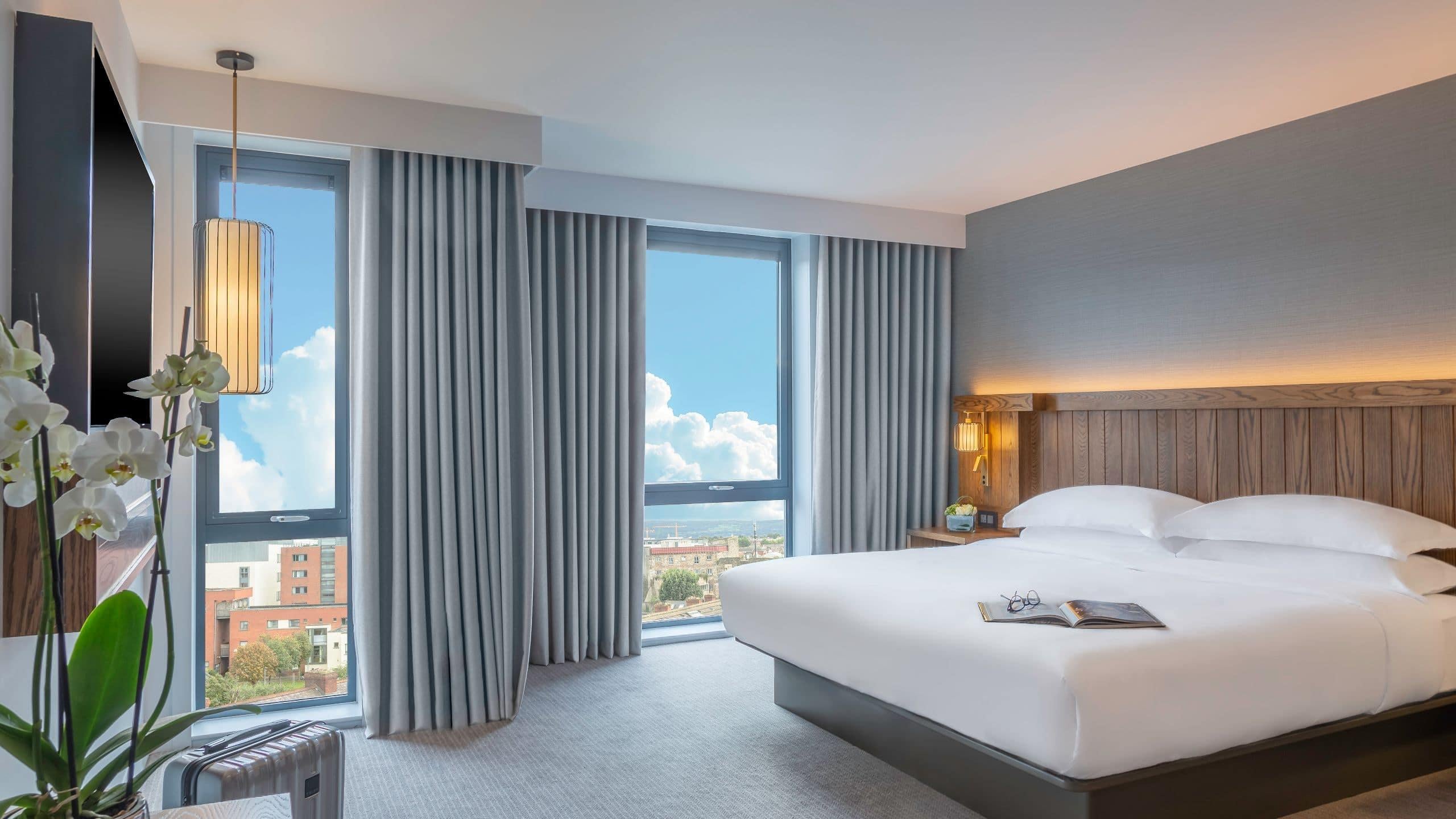 Double Deluxe King Bed