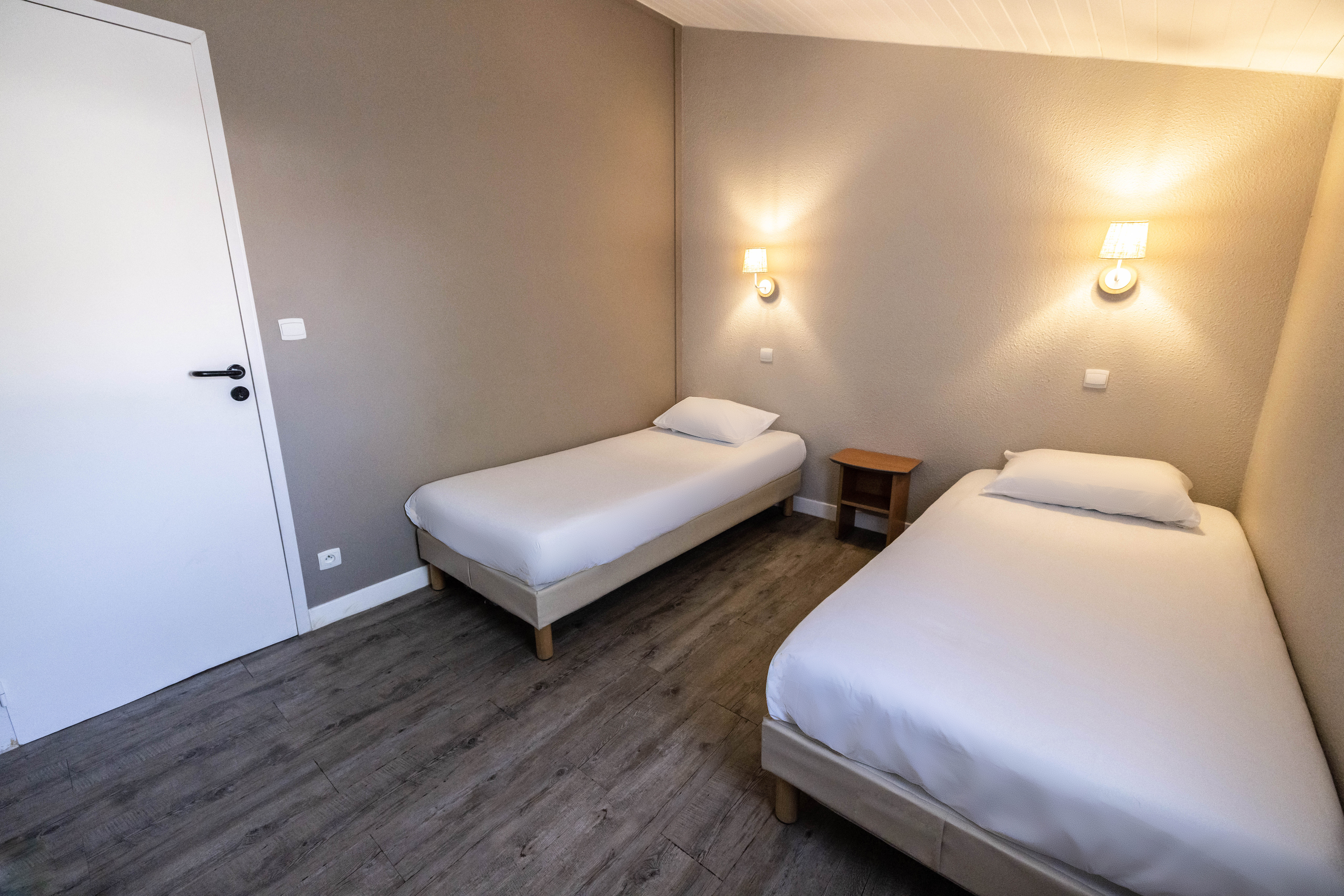 Apartment Capacity 6 Three Bedroom