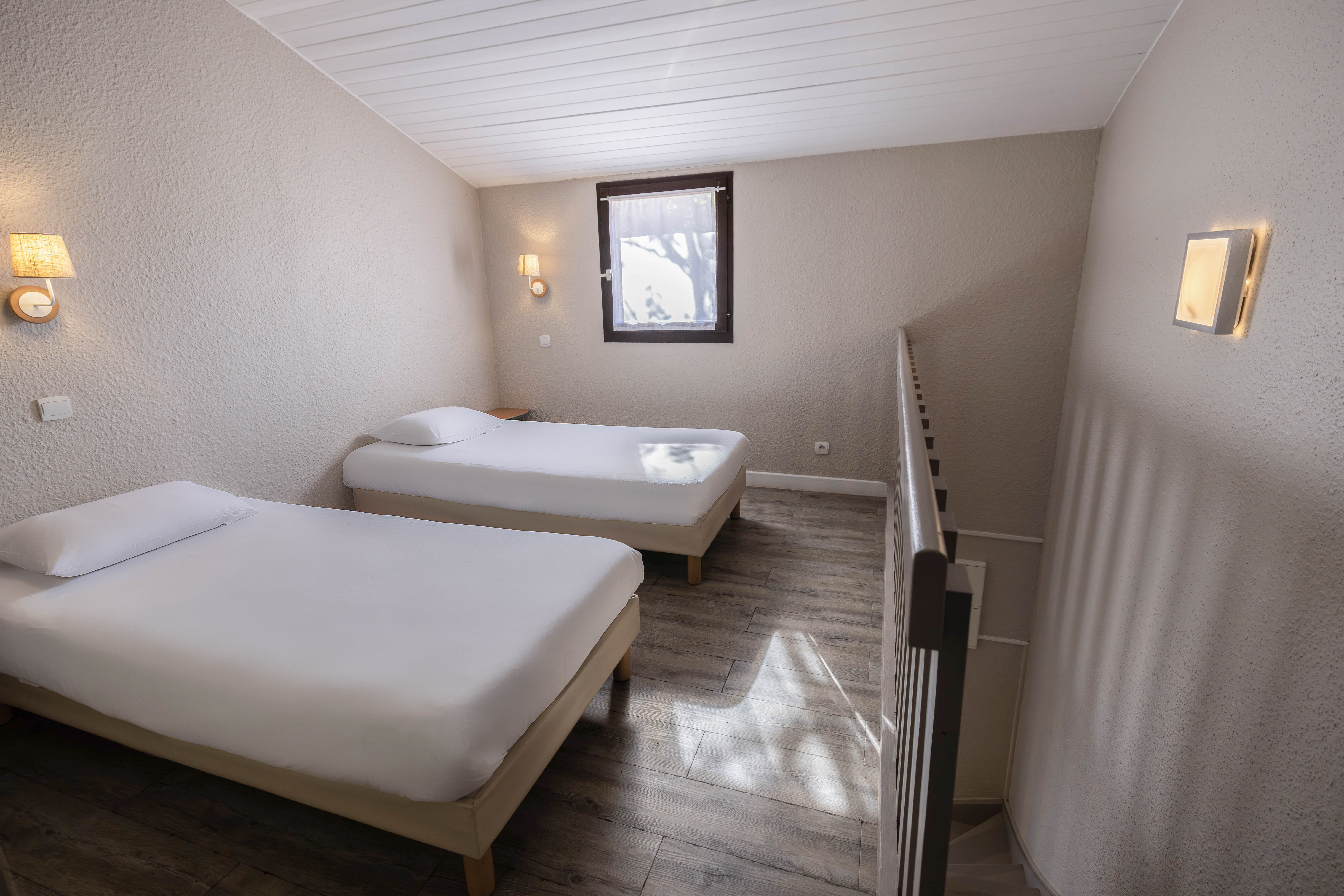 Apartment Capacity 6 Three Bedroom