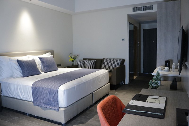 Double Deluxe King Bed