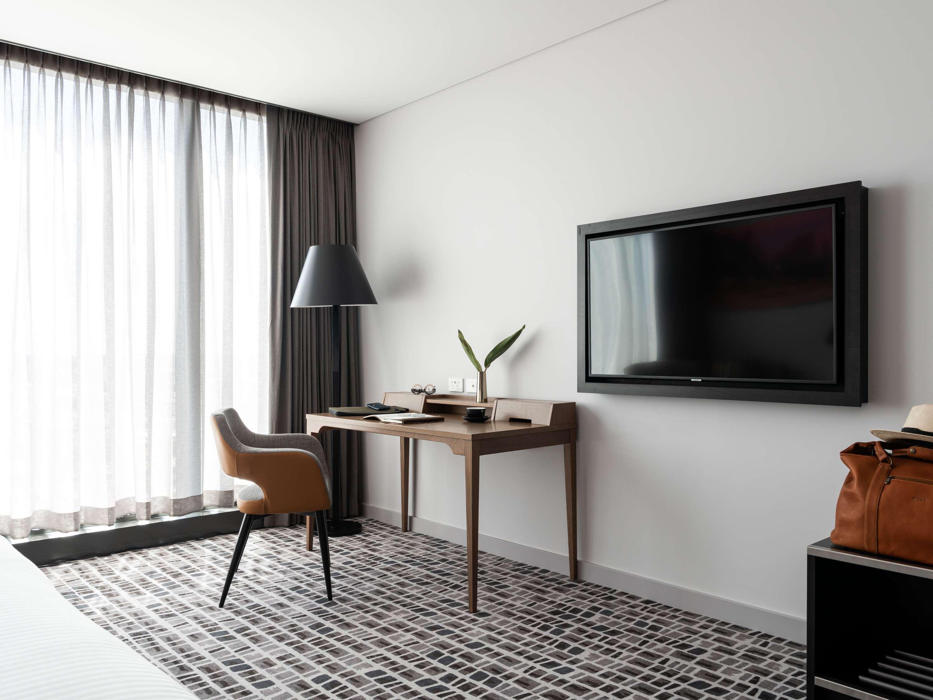 Double Accessible King Size Bed