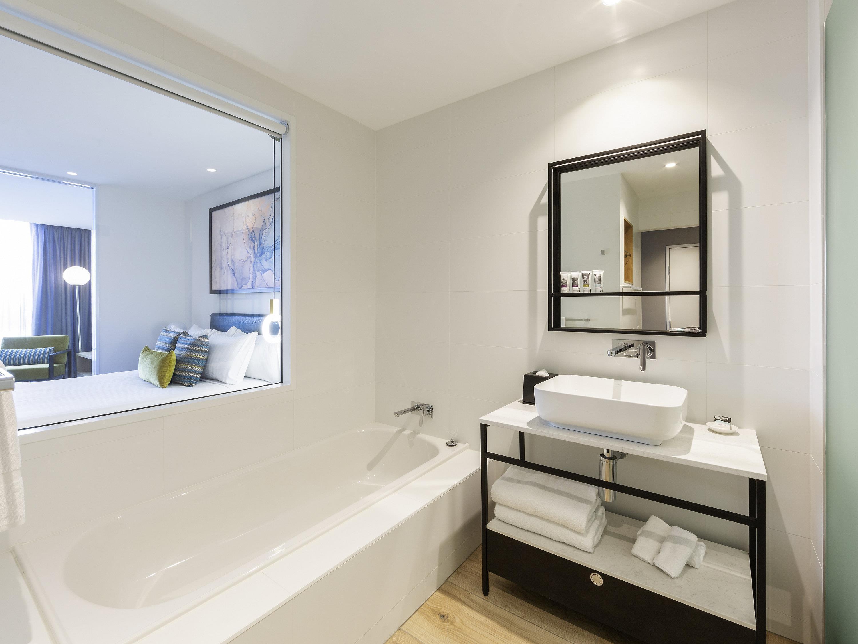 Studio Executive King Bed