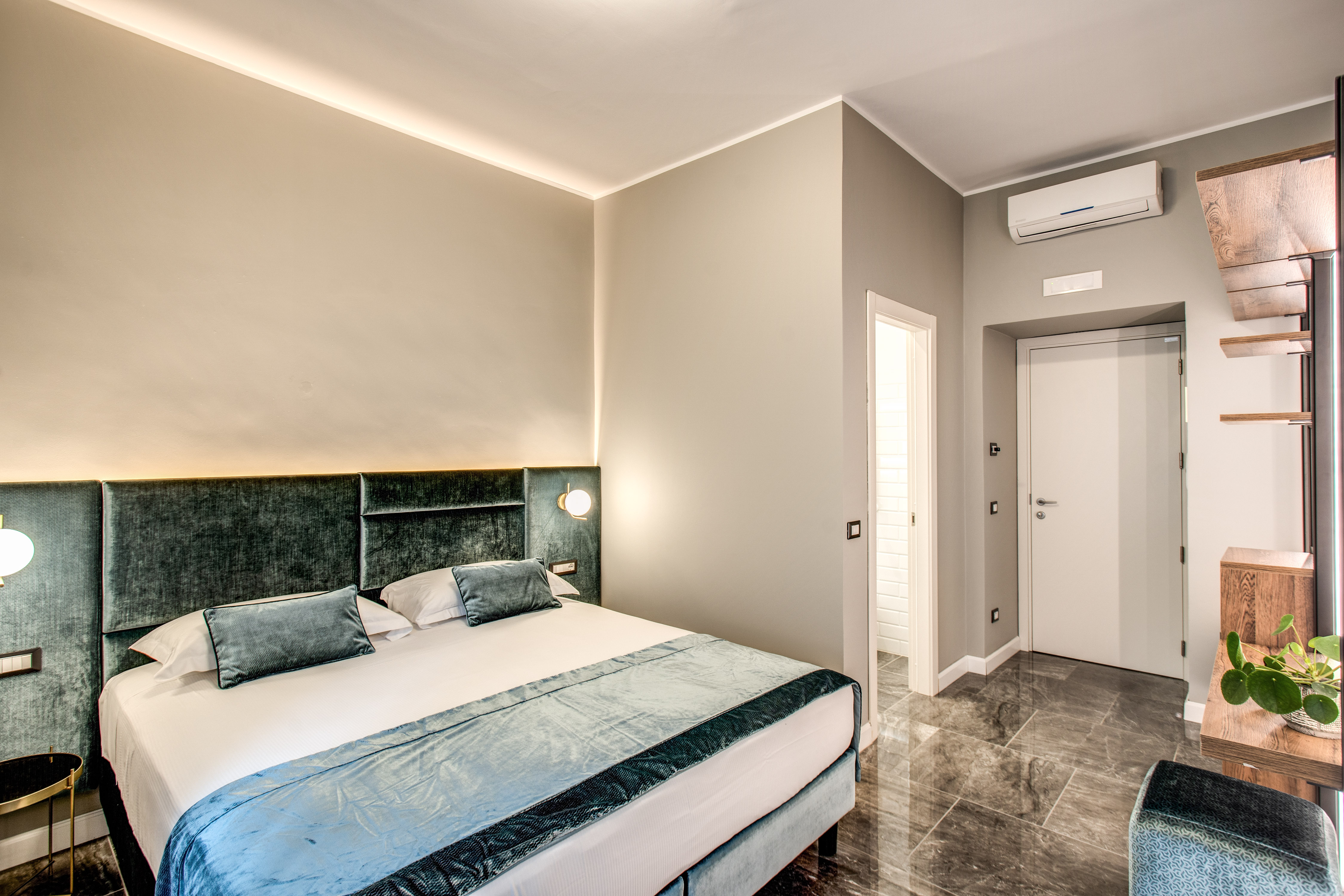 Double or Twin Standard