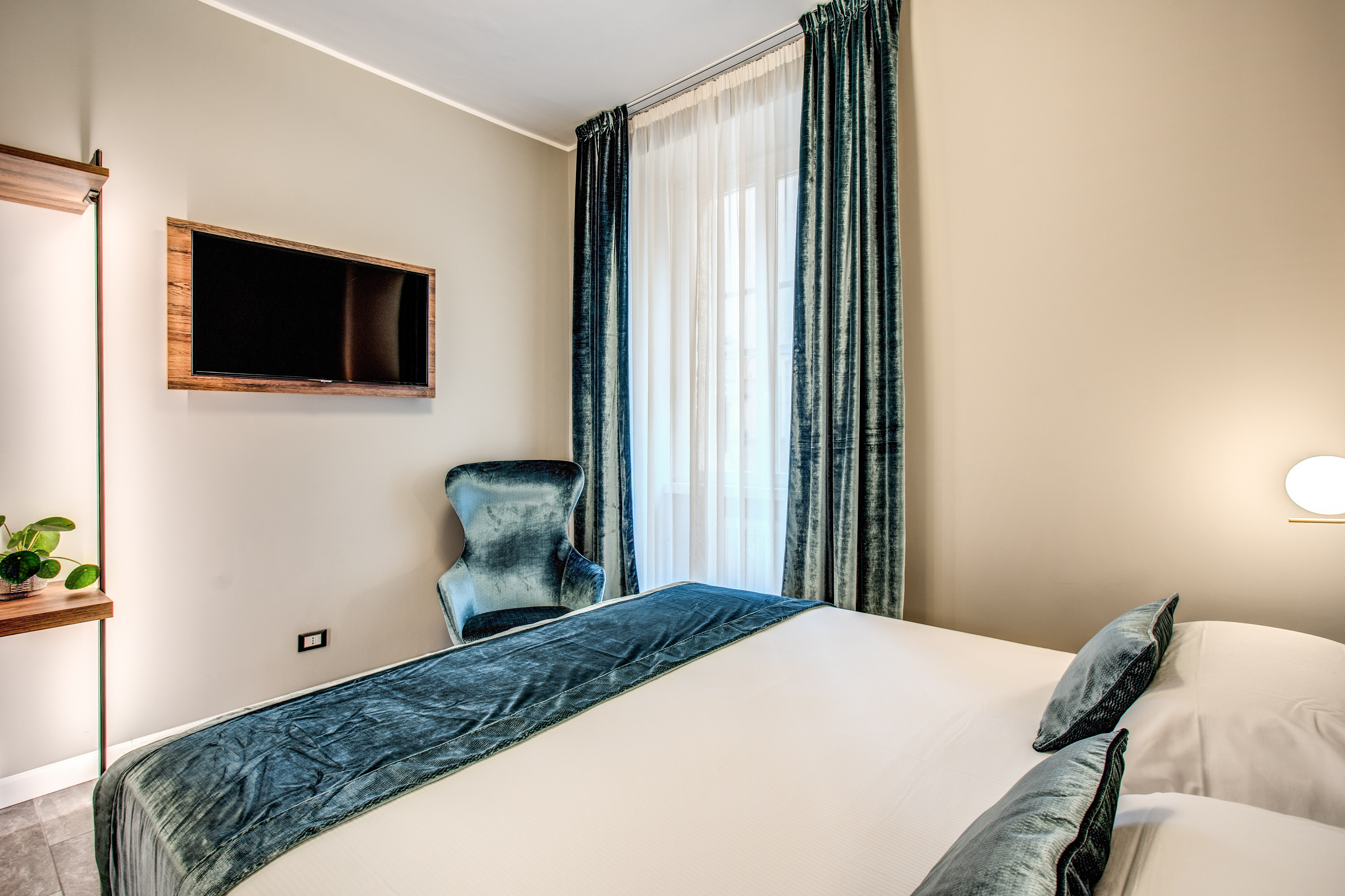 Double or Twin Standard