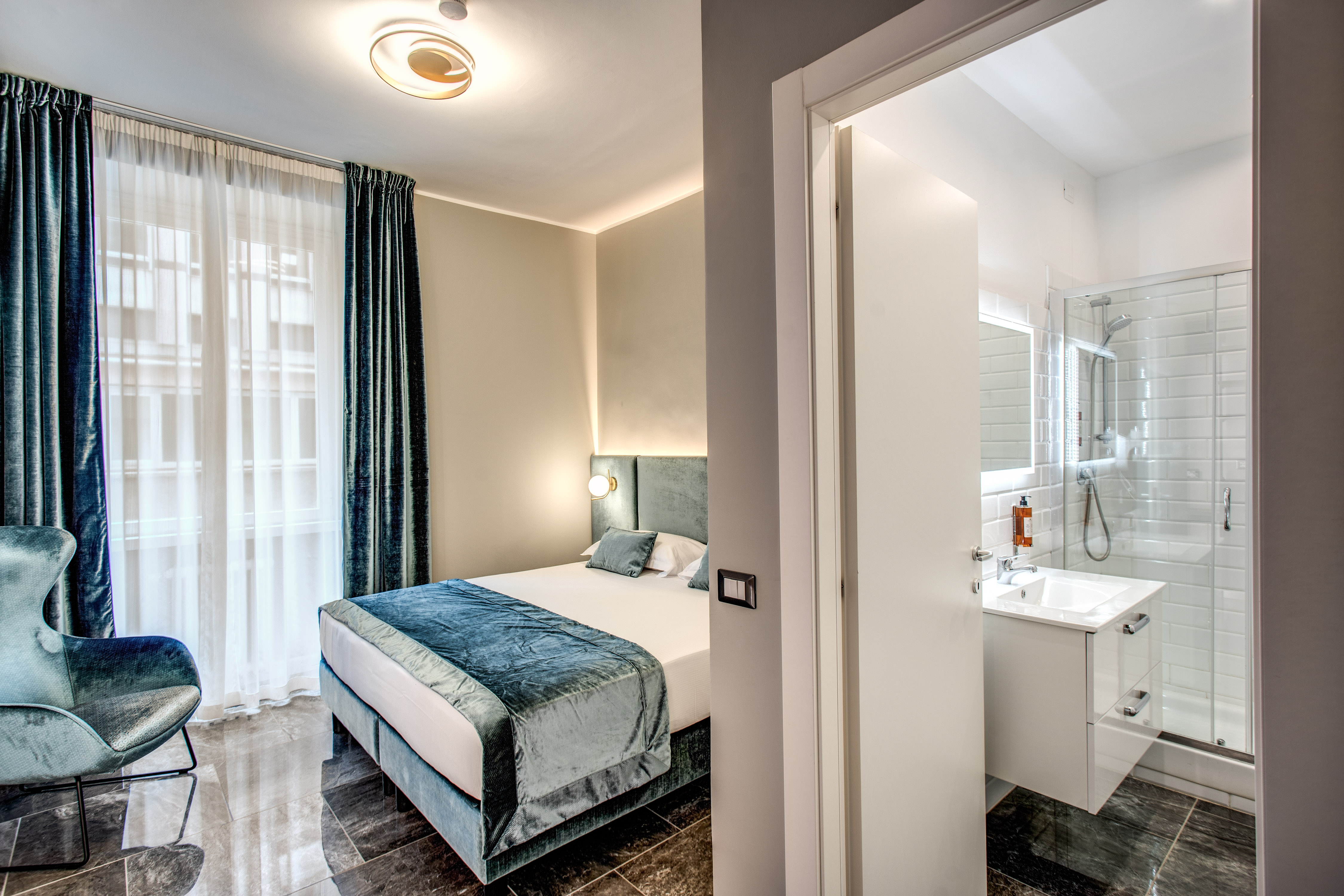 Double or Twin Standard