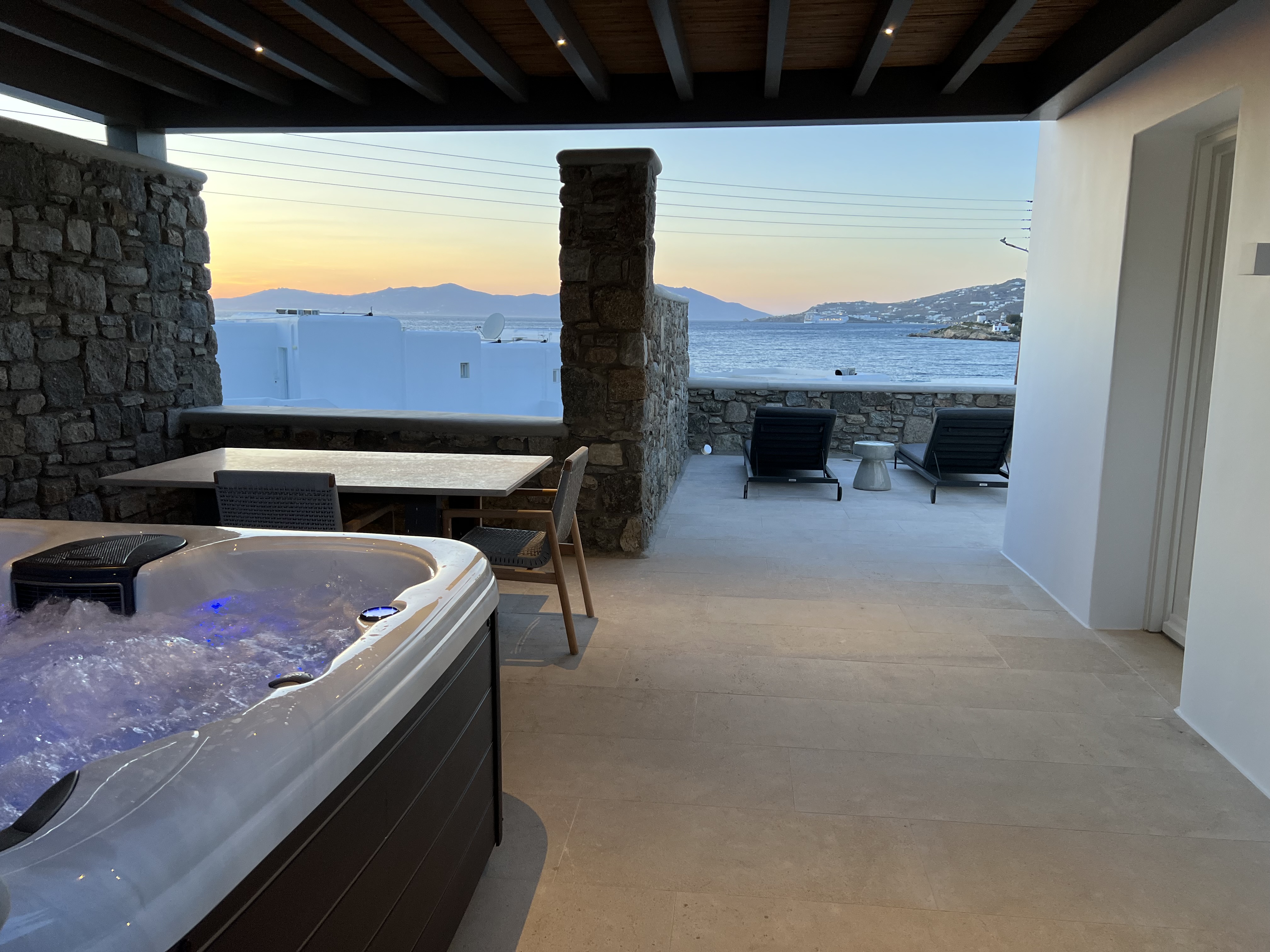 Suite with Jacuzzi