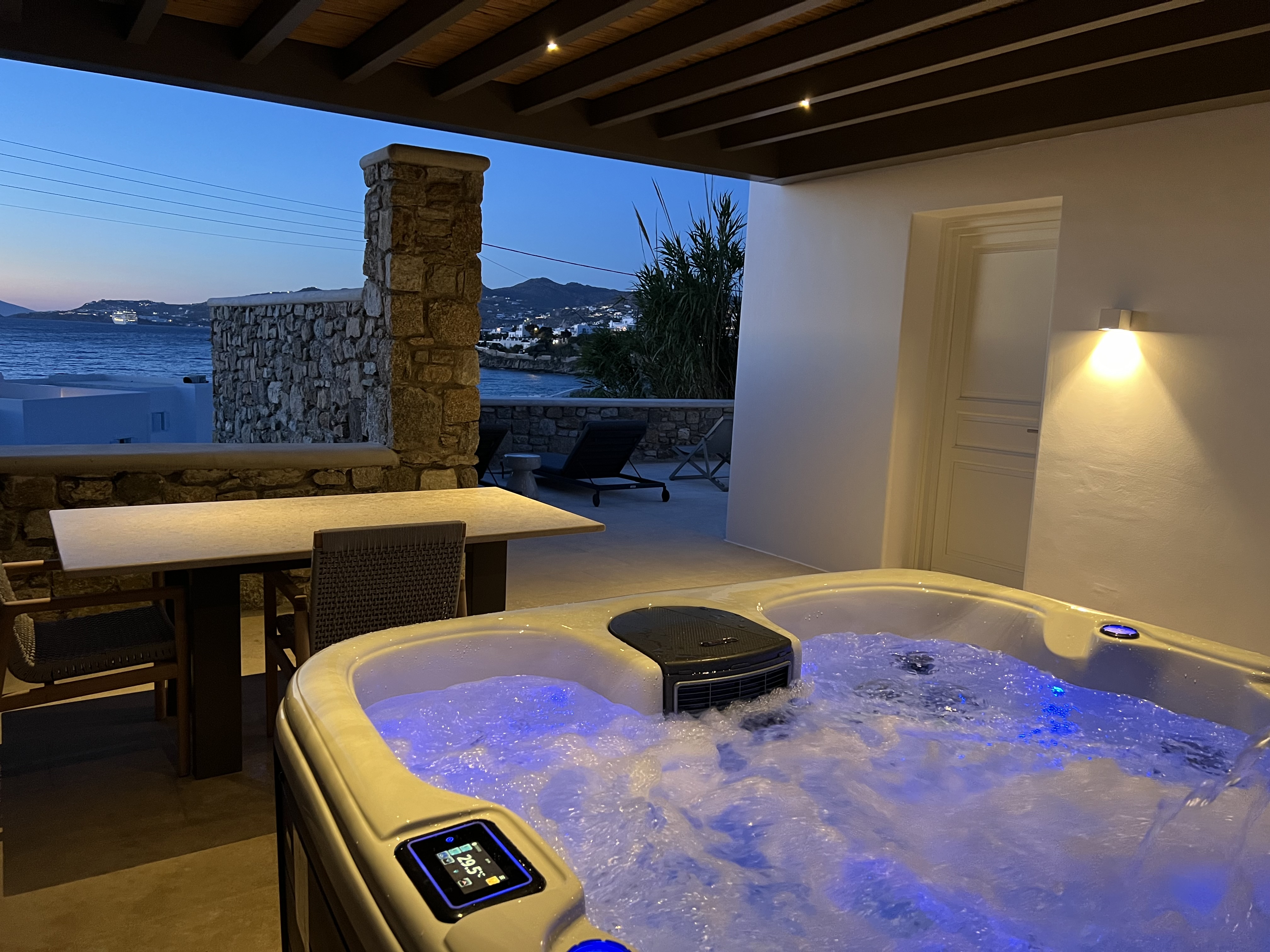 Suite with Jacuzzi