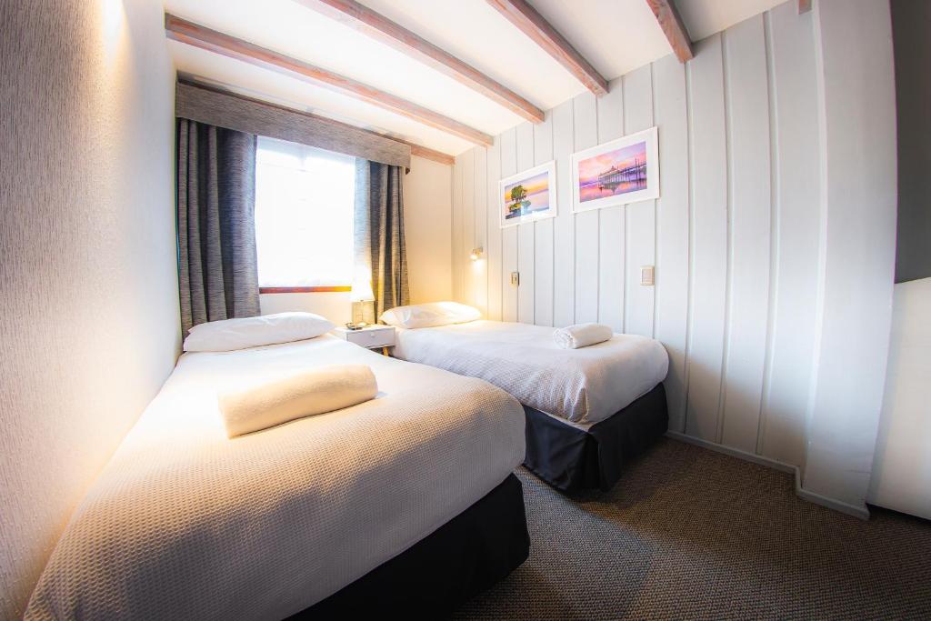 Apartment Two Bedrooms One Bathroom