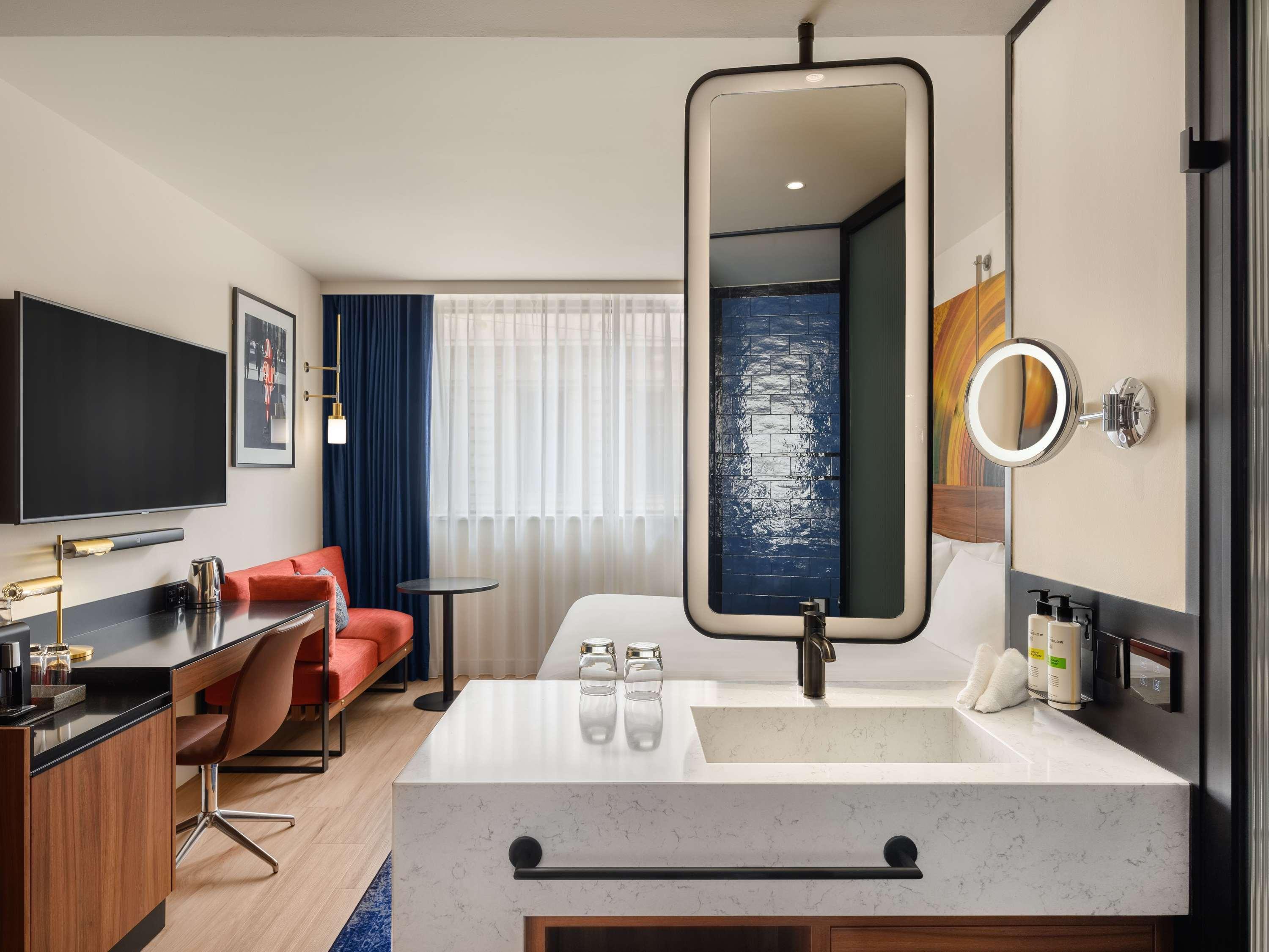 Double Deluxe King Bed