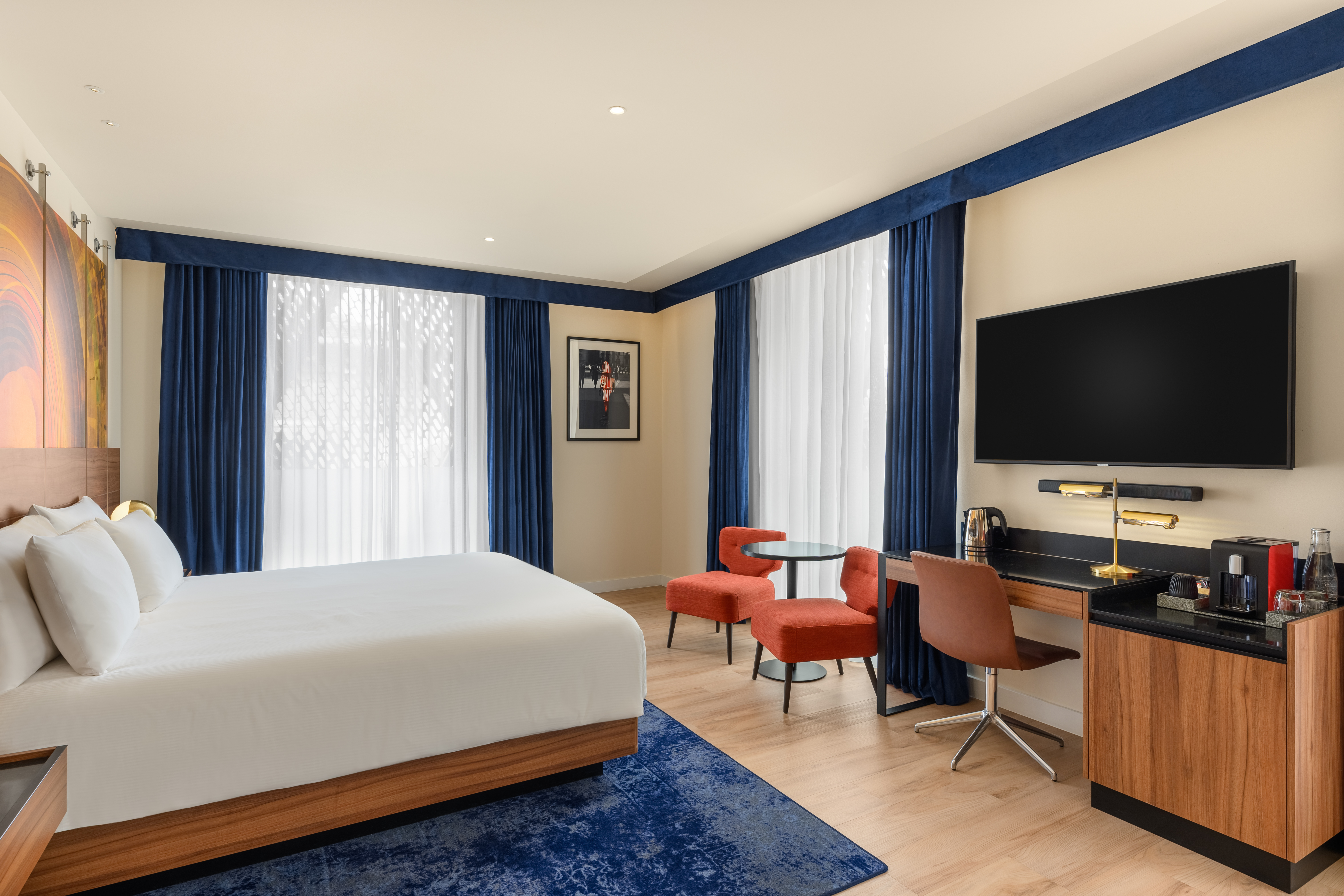 Junior Suite King Size Bed