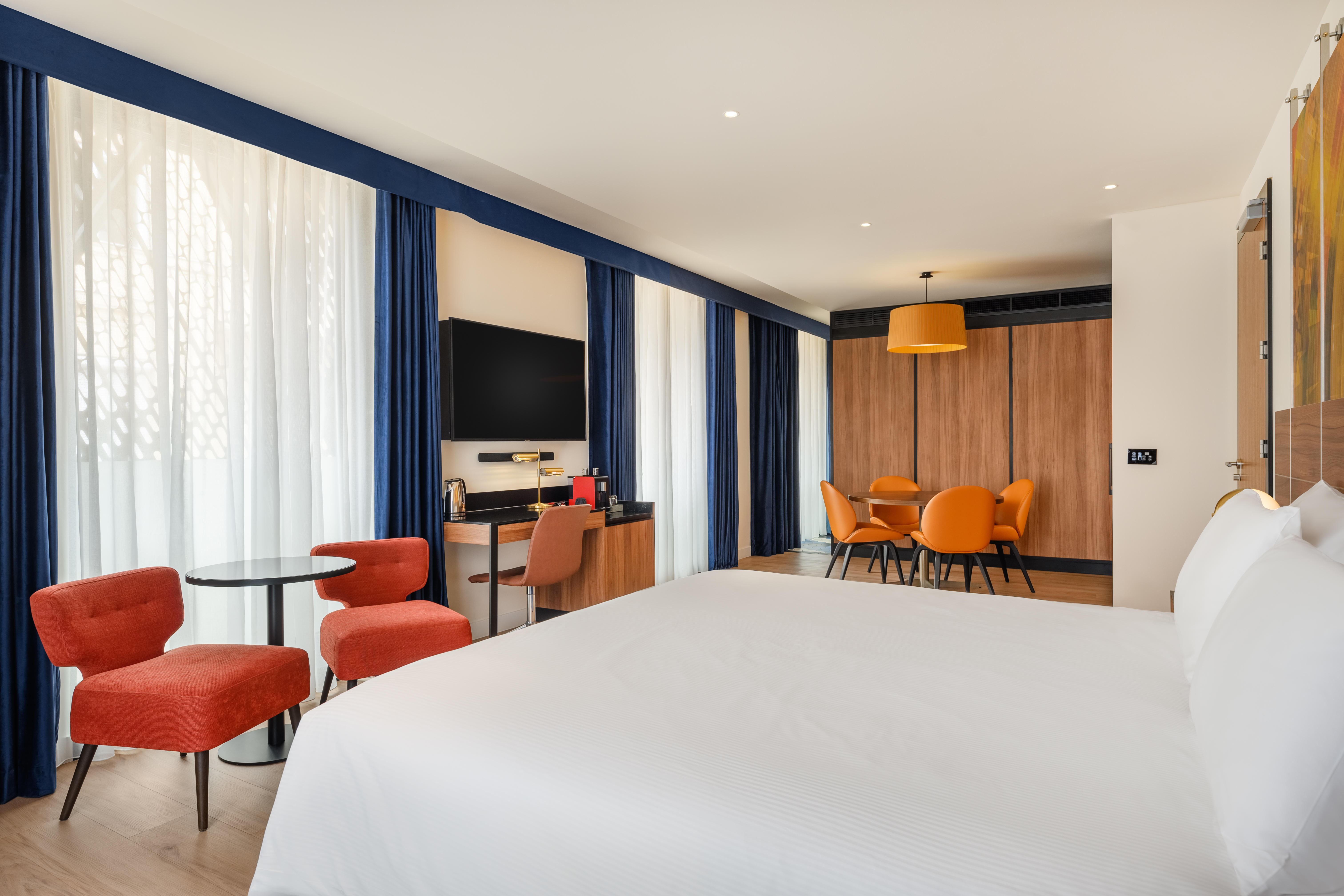 Junior Suite King Size Bed